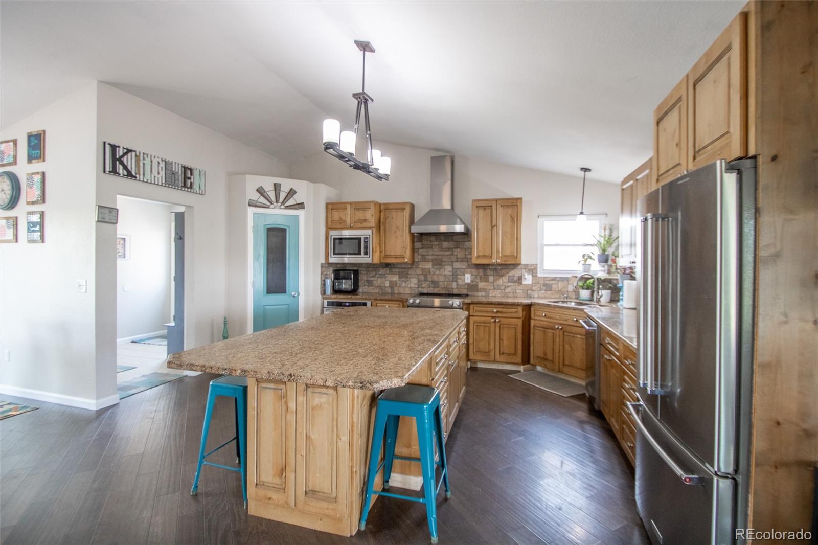 MLS Image #13 for 13498  county road 6 ,fort lupton, Colorado