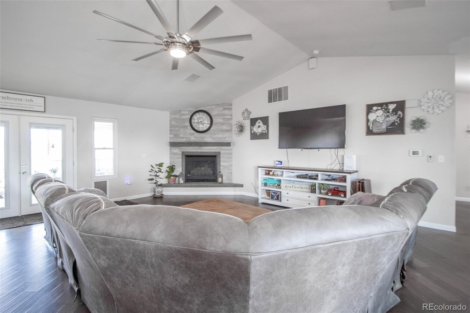 MLS Image #5 for 13498  county road 6 ,fort lupton, Colorado