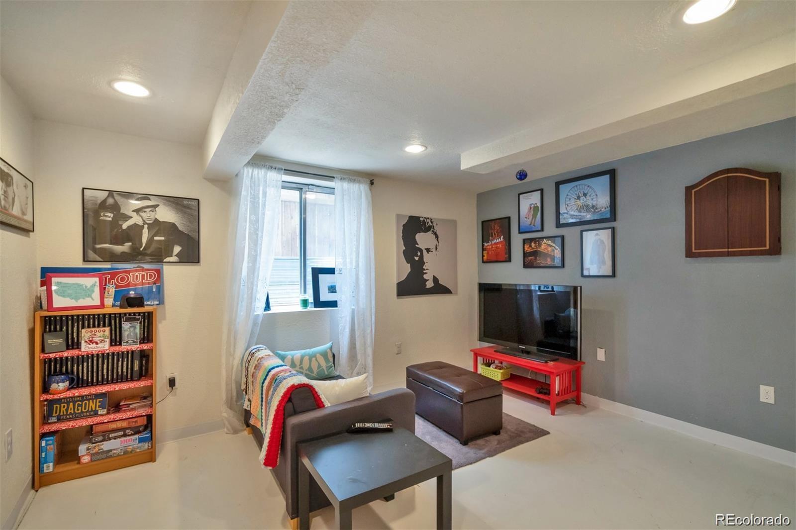 MLS Image #14 for 1378 s akron way,denver, Colorado