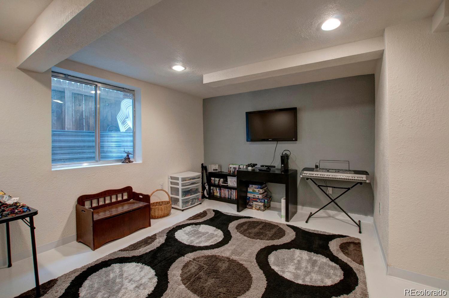MLS Image #29 for 1378 s akron way,denver, Colorado