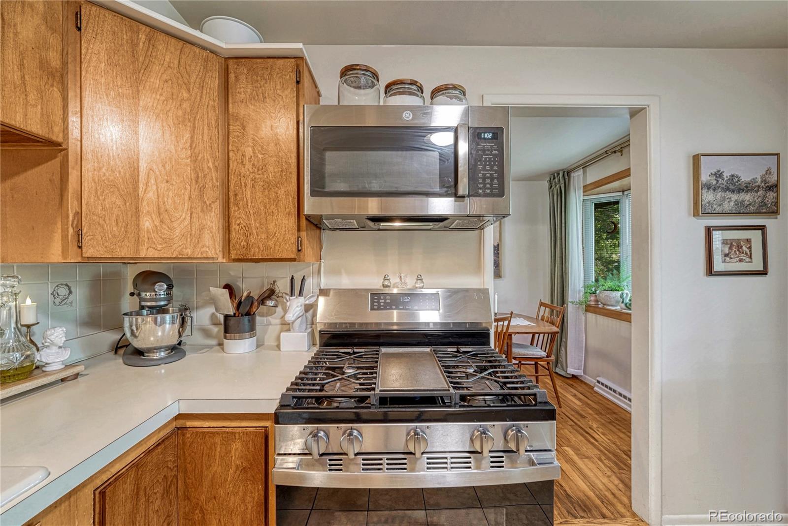 MLS Image #11 for 395 s lee street,denver, Colorado