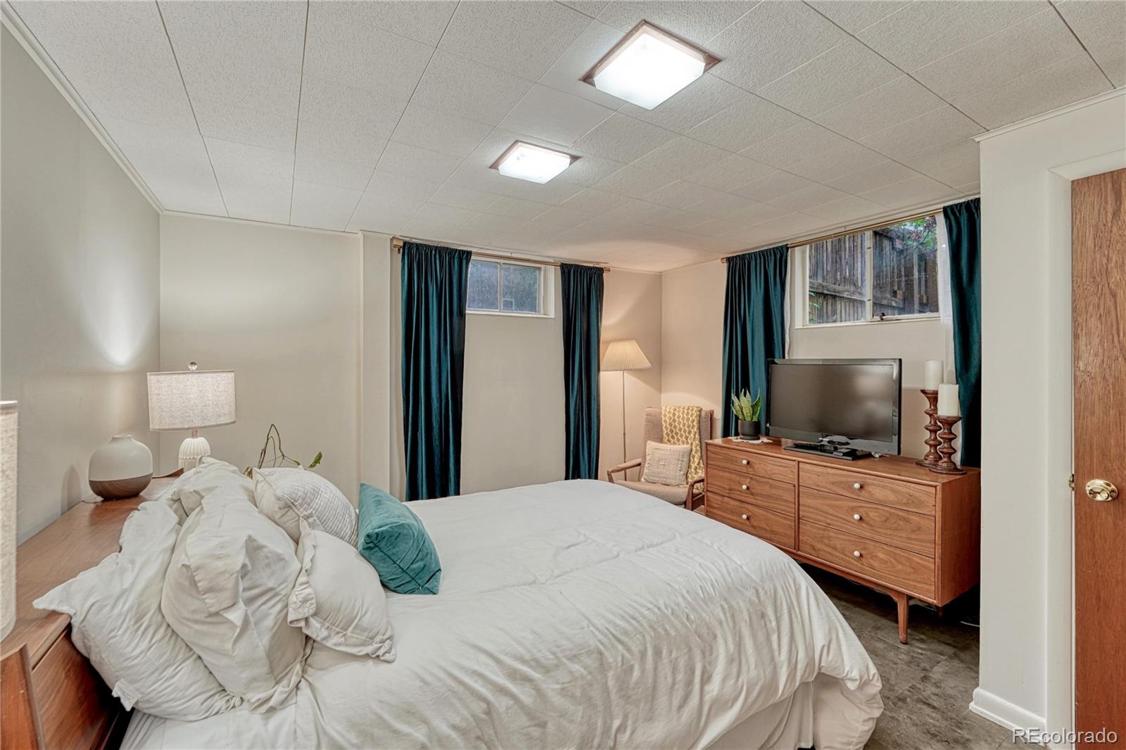 MLS Image #32 for 395 s lee street,denver, Colorado