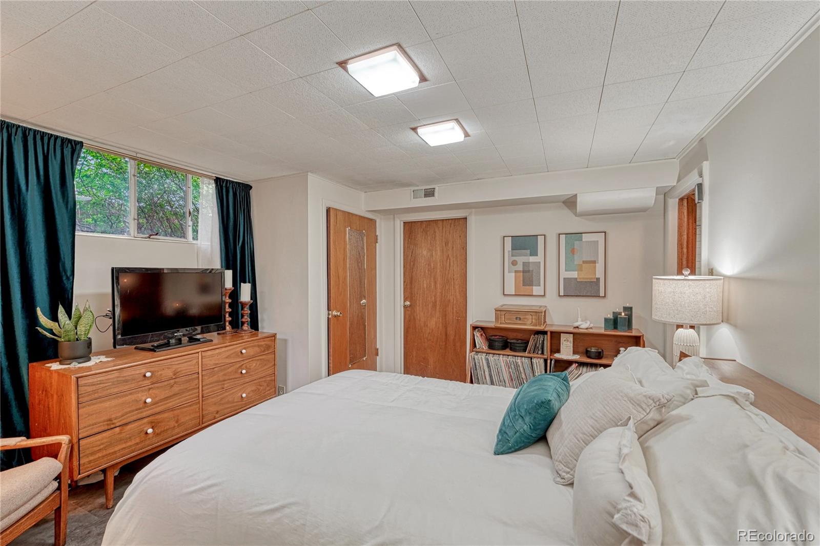 MLS Image #33 for 395 s lee street,denver, Colorado