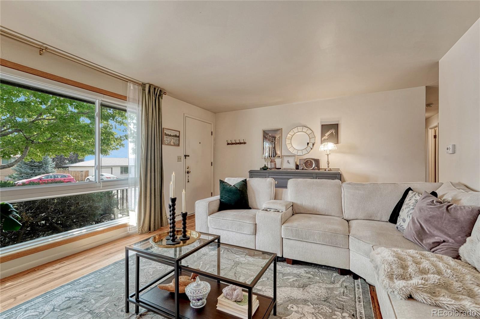 MLS Image #6 for 395 s lee street,denver, Colorado