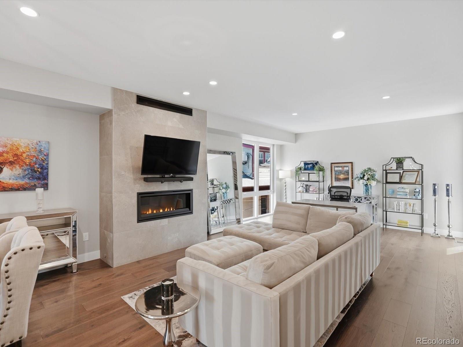 MLS Image #14 for 3820 n eliot street,denver, Colorado