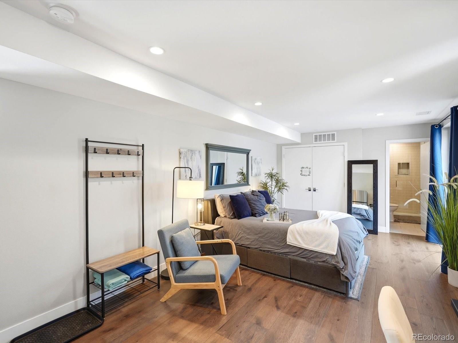 MLS Image #34 for 3820 n eliot street,denver, Colorado