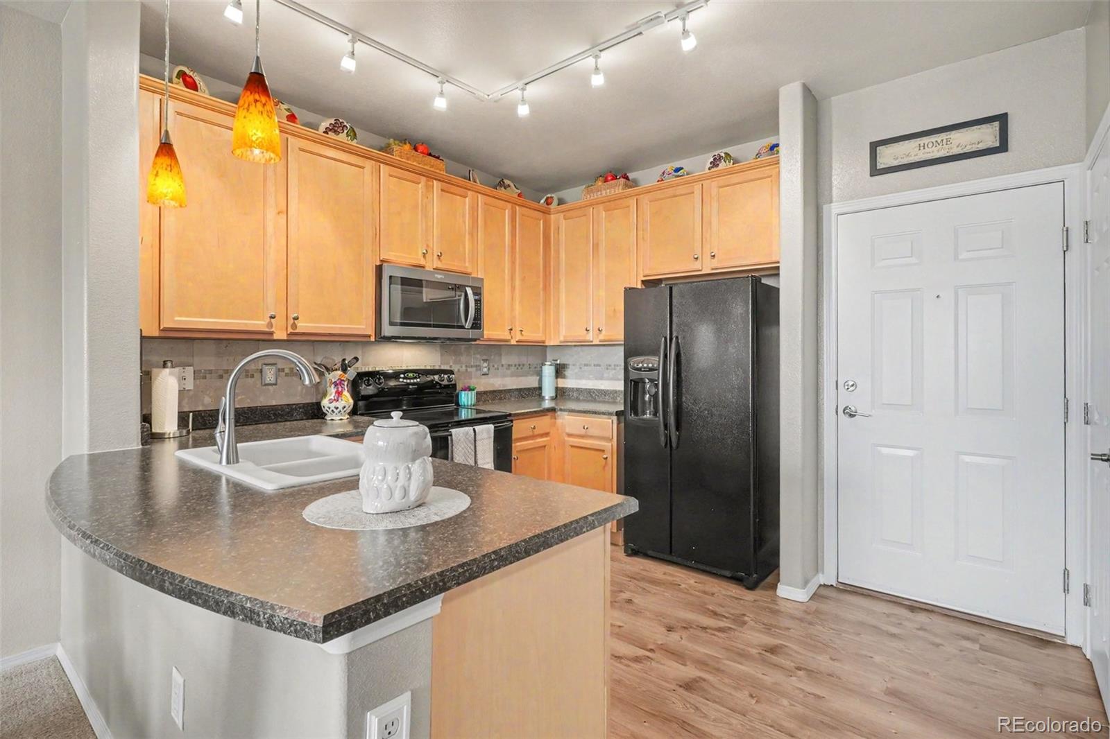MLS Image #8 for 15540  canyon gulch lane 208,englewood, Colorado