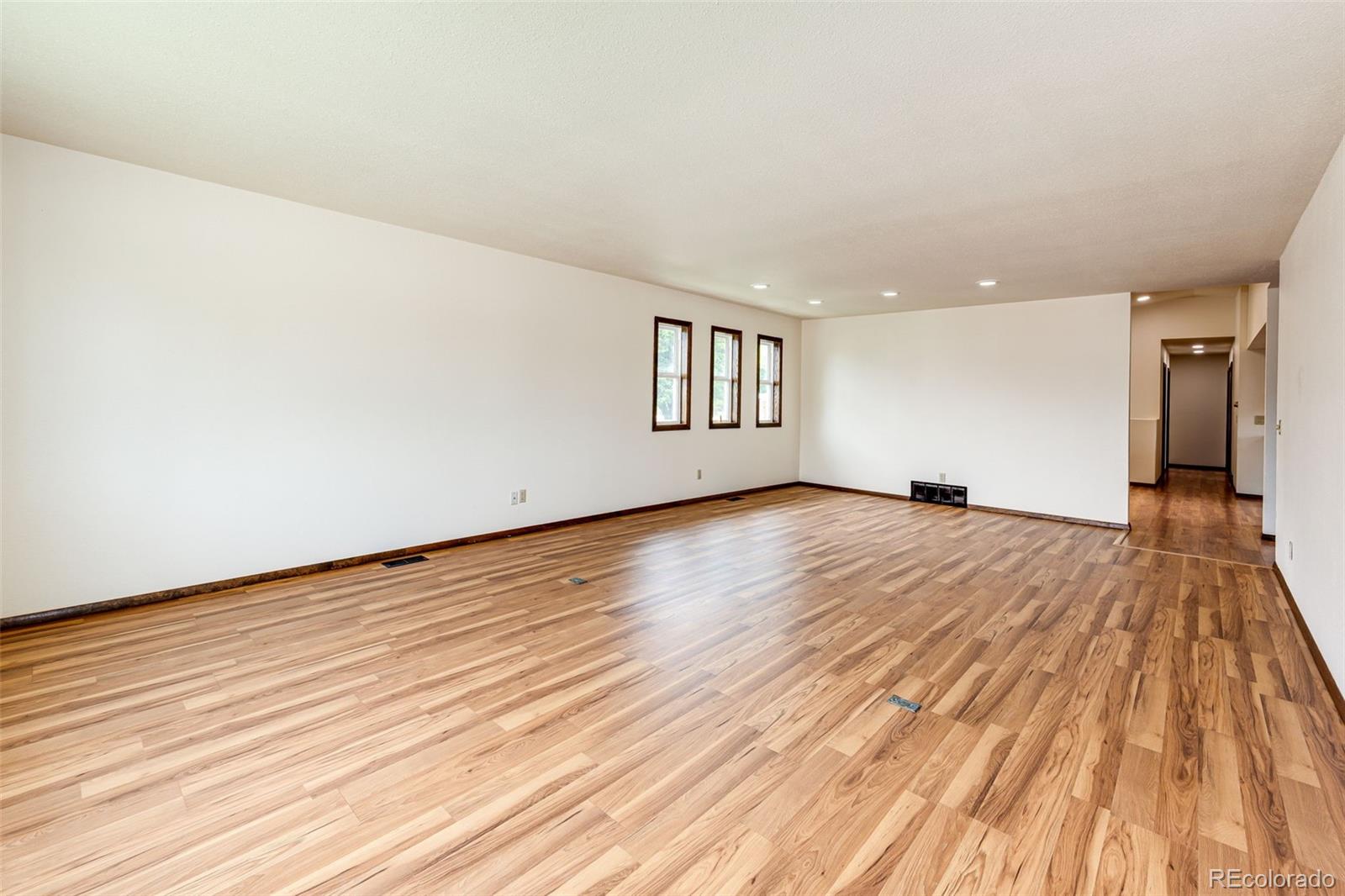 MLS Image #14 for 1819  senter avenue,burlington, Colorado