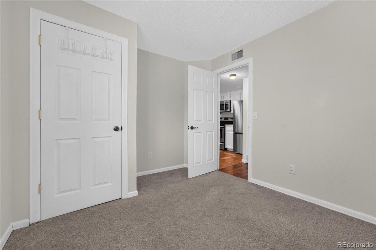 MLS Image #14 for 982 s dearborn way,aurora, Colorado