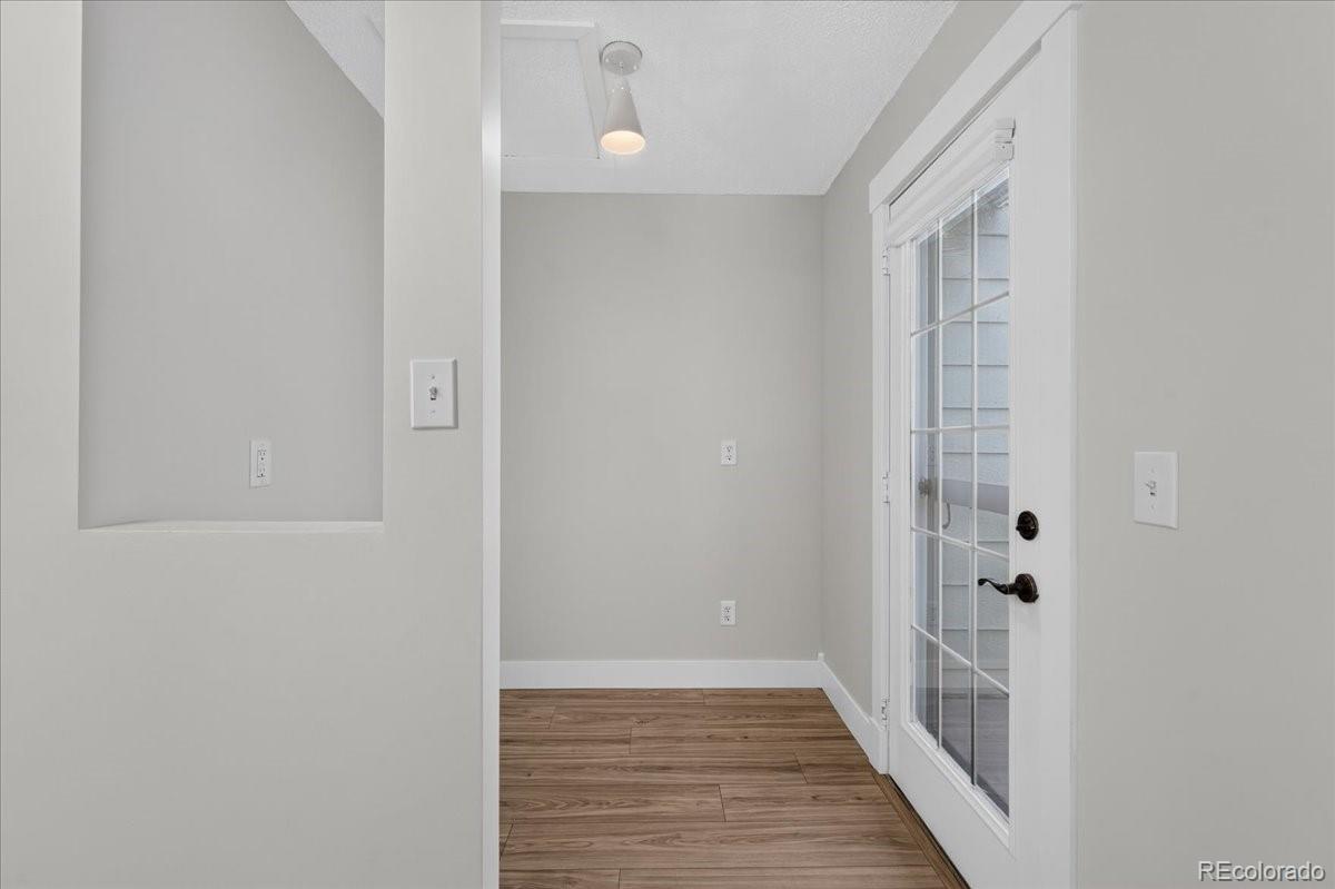 MLS Image #18 for 982 s dearborn way,aurora, Colorado