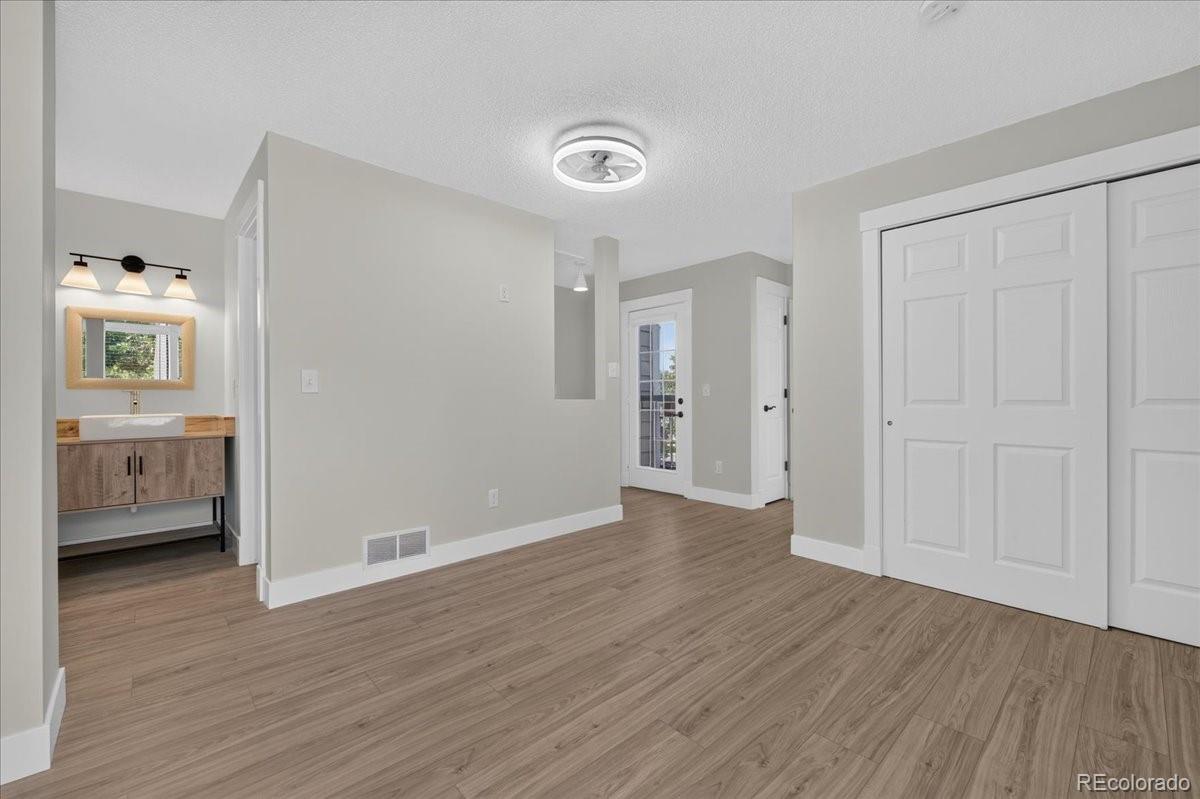 MLS Image #24 for 982 s dearborn way,aurora, Colorado