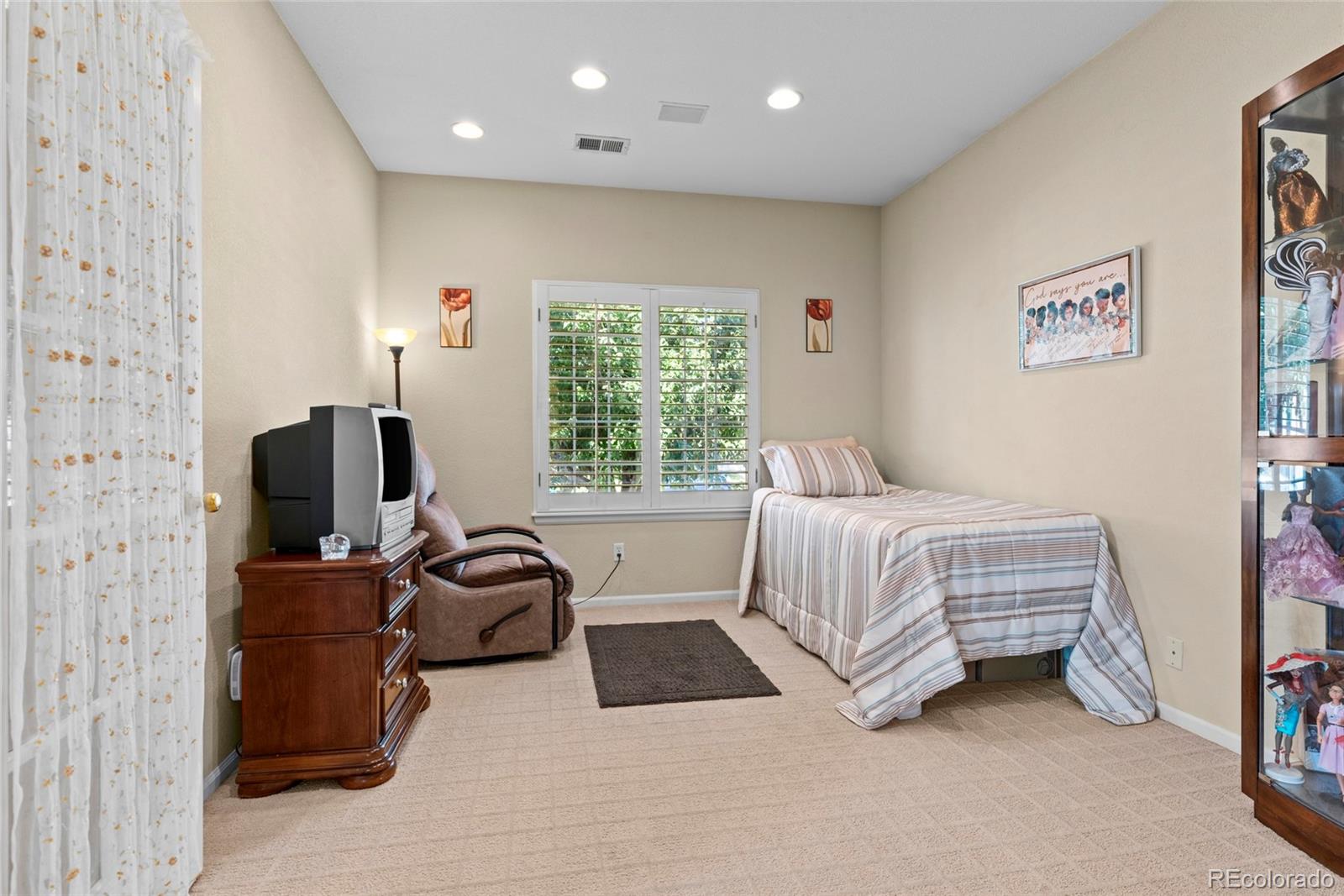 MLS Image #12 for 18531 e vassar drive,aurora, Colorado