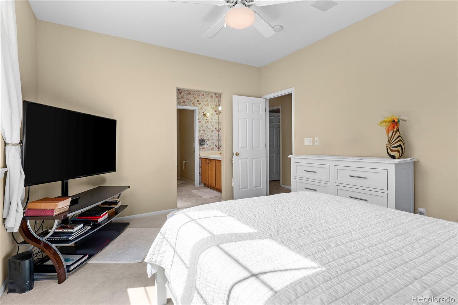 MLS Image #15 for 18531 e vassar drive,aurora, Colorado