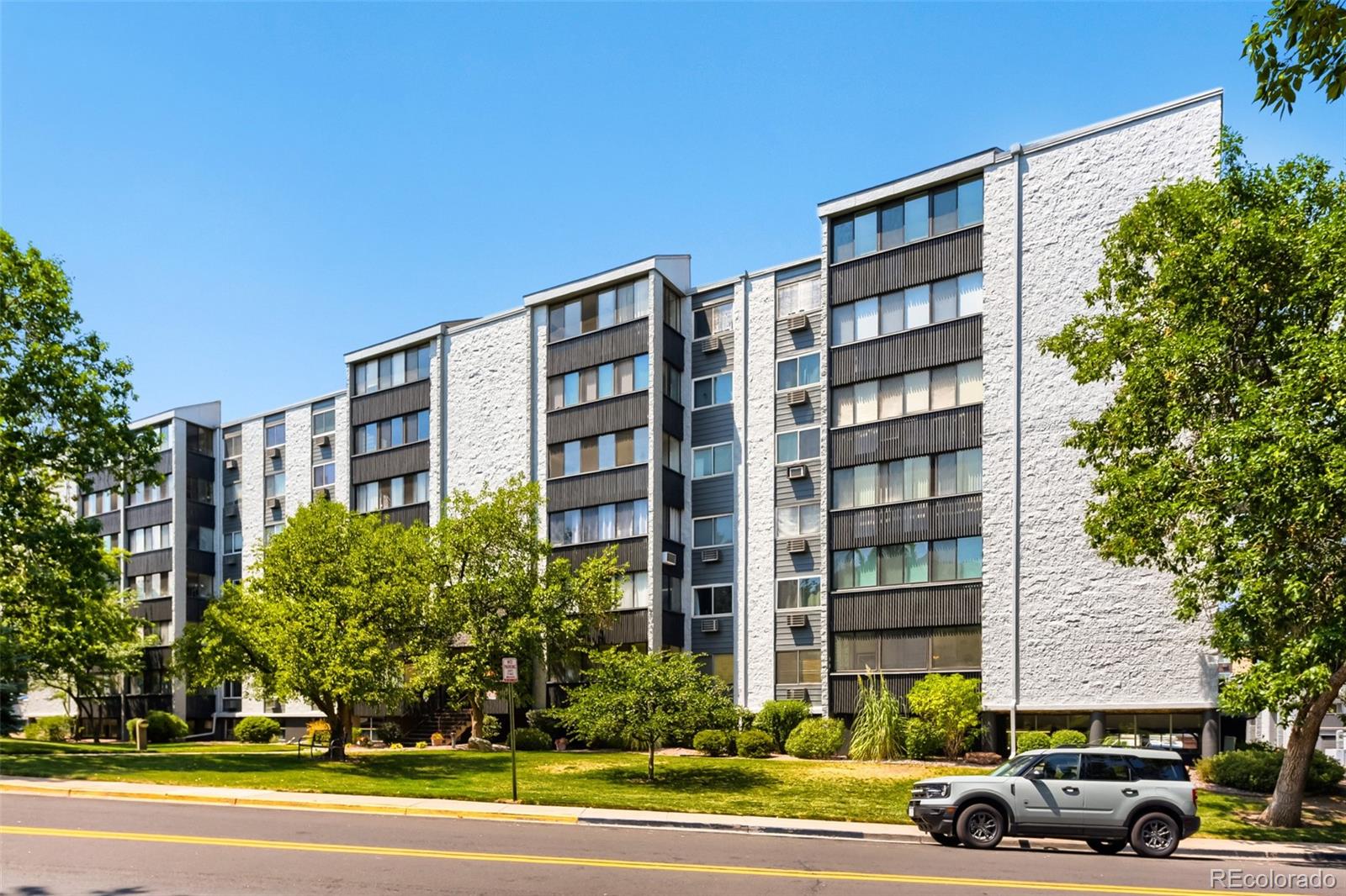 MLS Image #2 for 3465 s poplar street,denver, Colorado