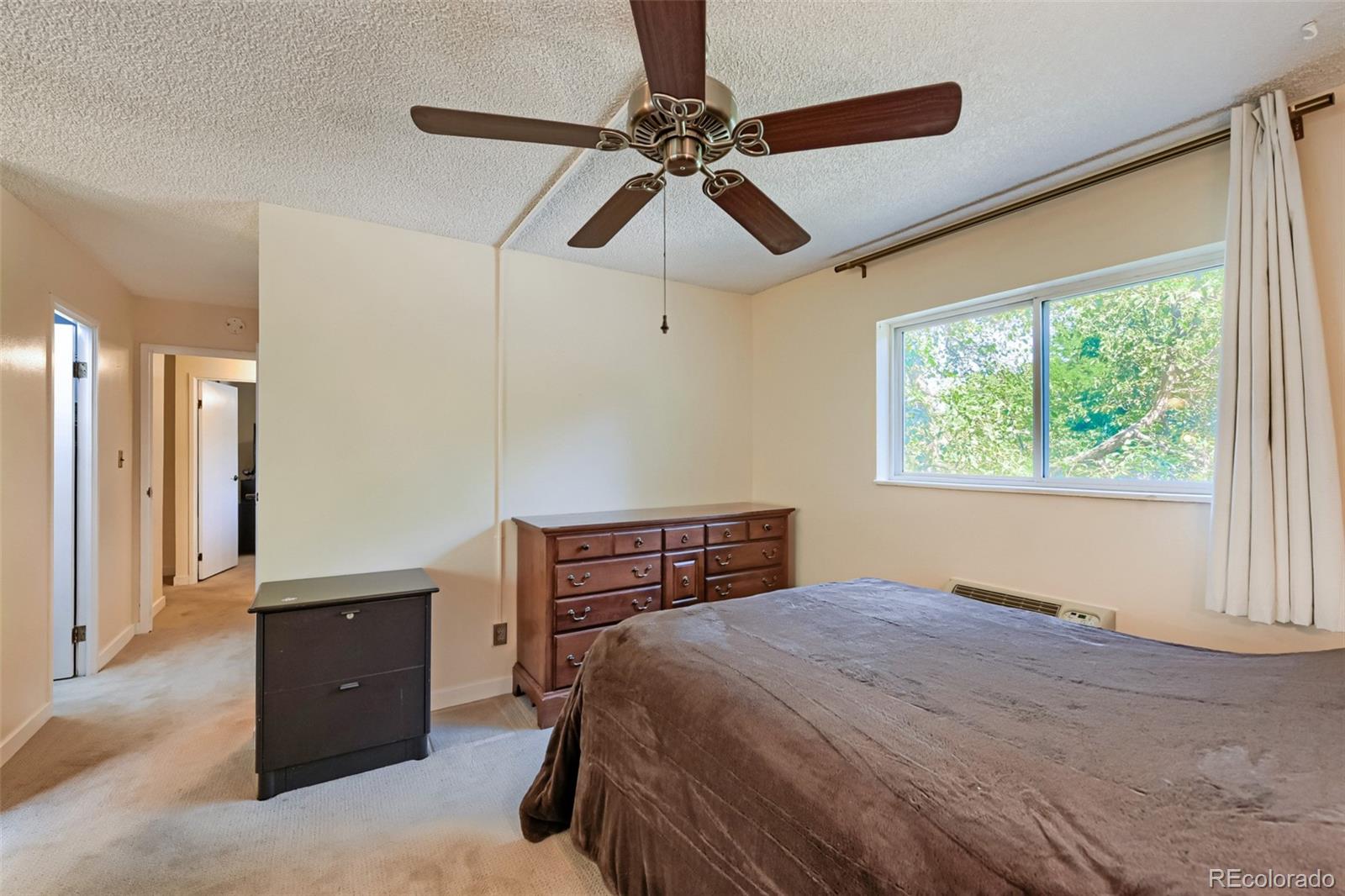 MLS Image #20 for 3465 s poplar street,denver, Colorado