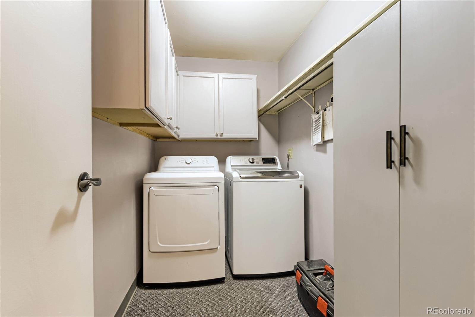 MLS Image #27 for 3465 s poplar street,denver, Colorado