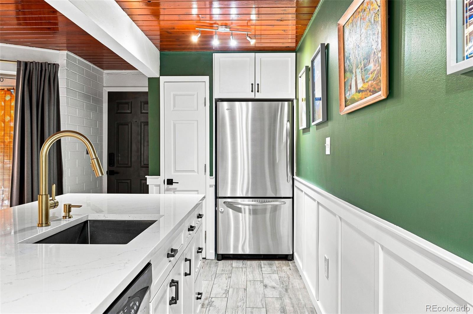 MLS Image #14 for 1343 n high street,denver, Colorado