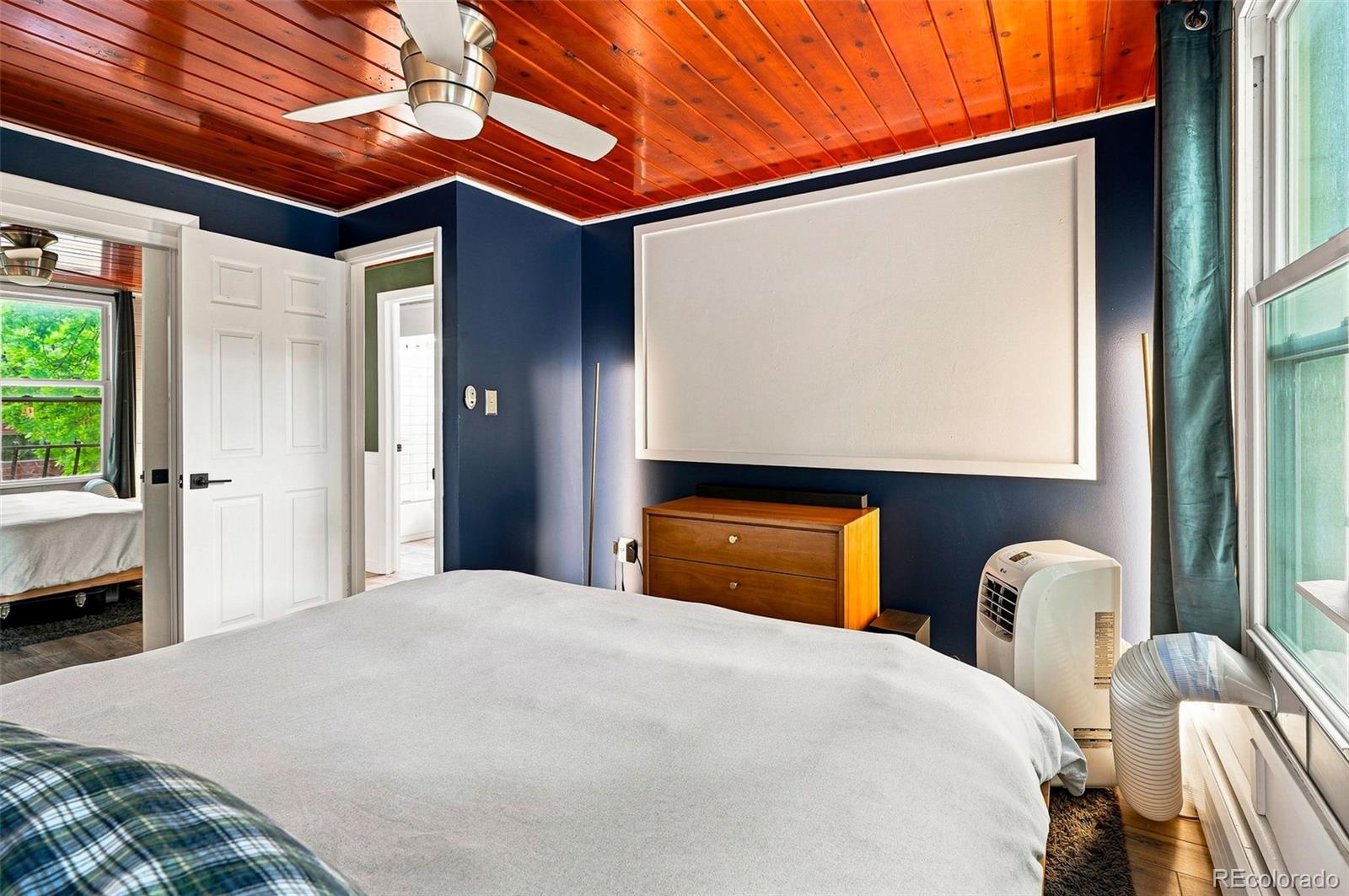 MLS Image #22 for 1343 n high street,denver, Colorado