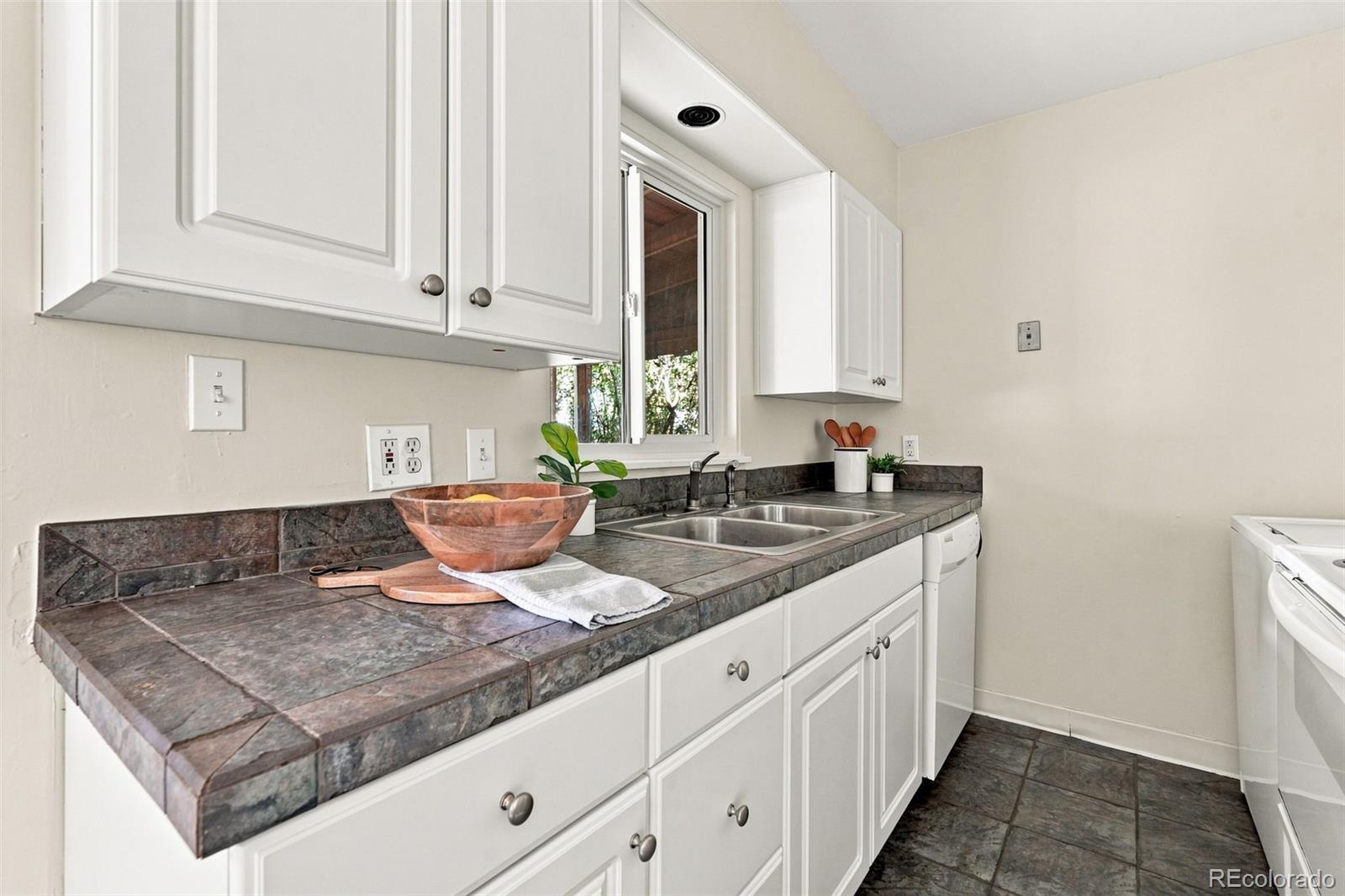 MLS Image #8 for 3031 s glencoe street,denver, Colorado