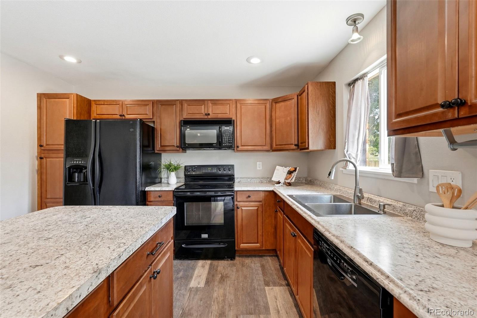 MLS Image #5 for 2725  flintridge drive,colorado springs, Colorado