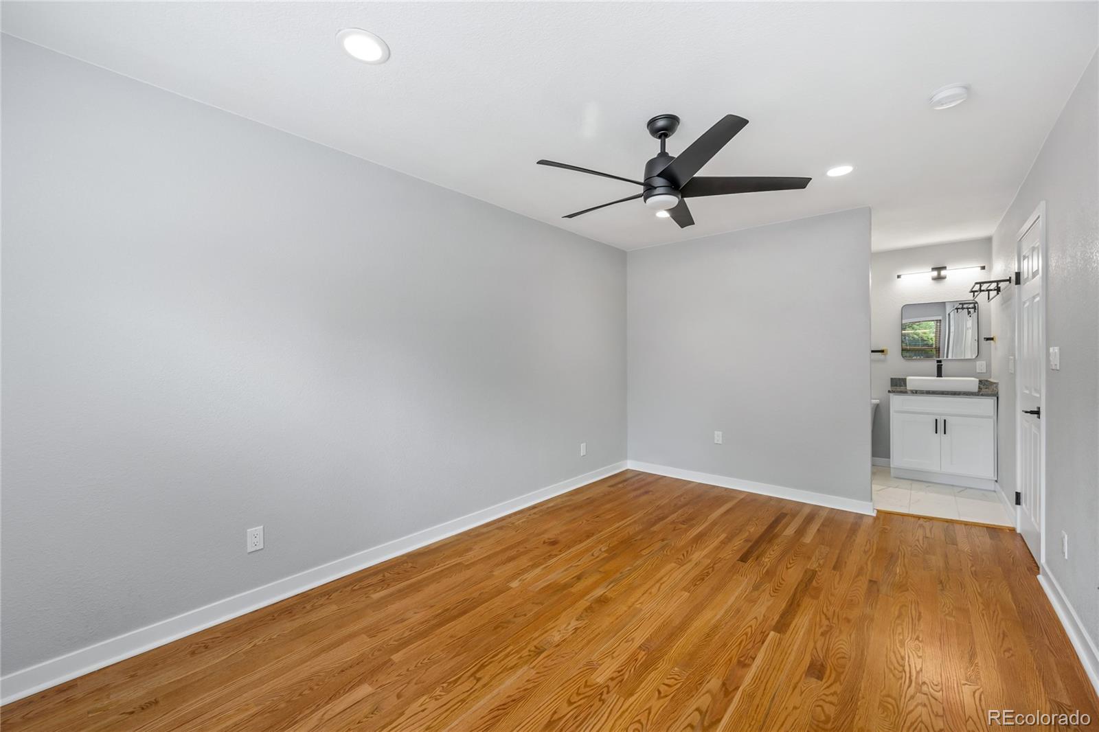 MLS Image #19 for 3226 s oneida way,denver, Colorado