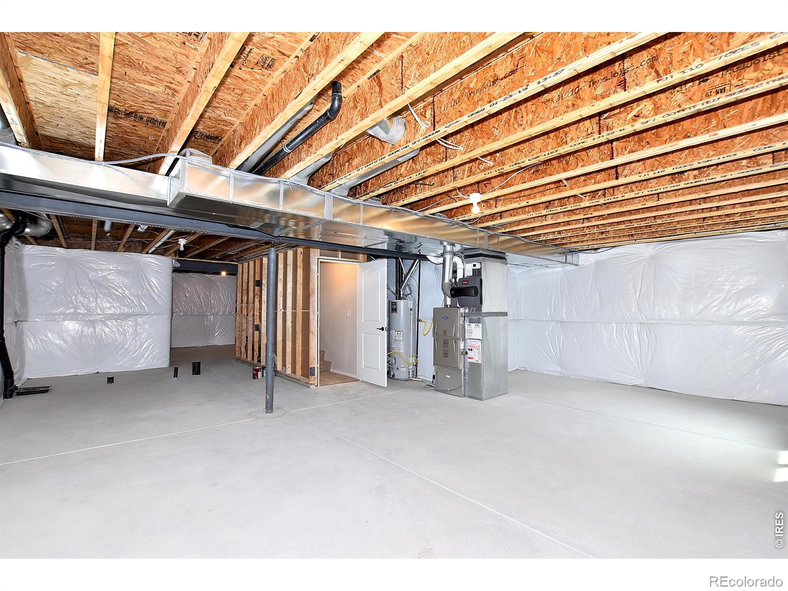 MLS Image #36 for 2424  juno lane,johnstown, Colorado