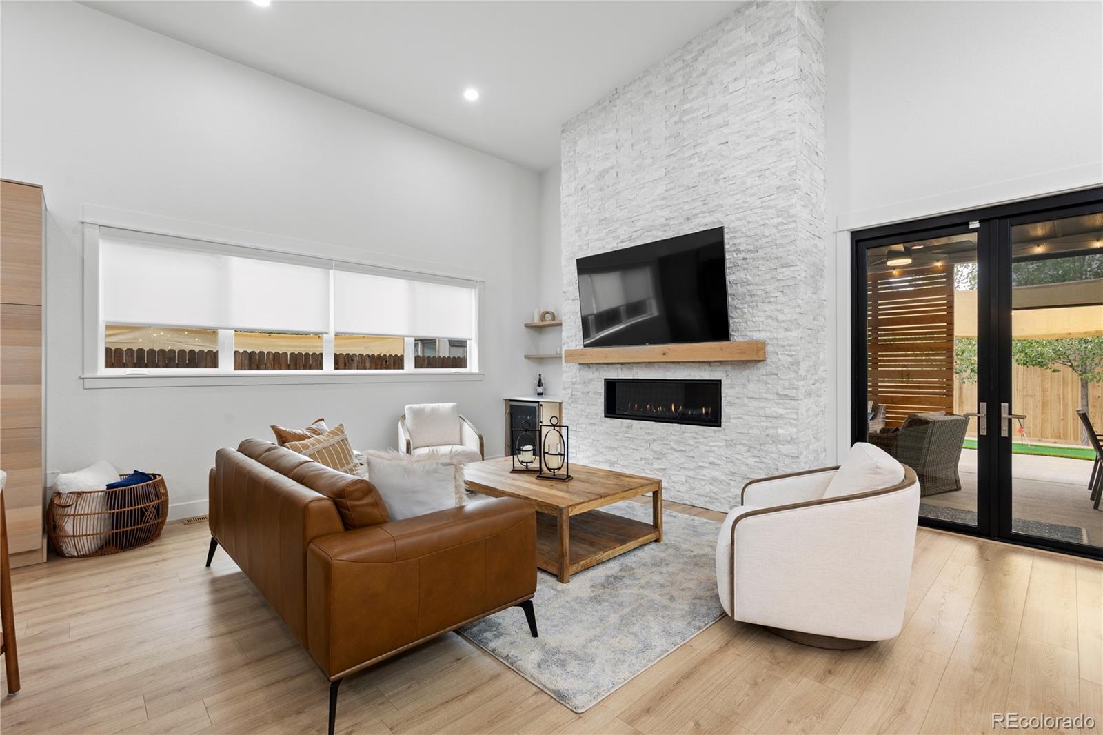 MLS Image #12 for 2901 s bellaire street,denver, Colorado