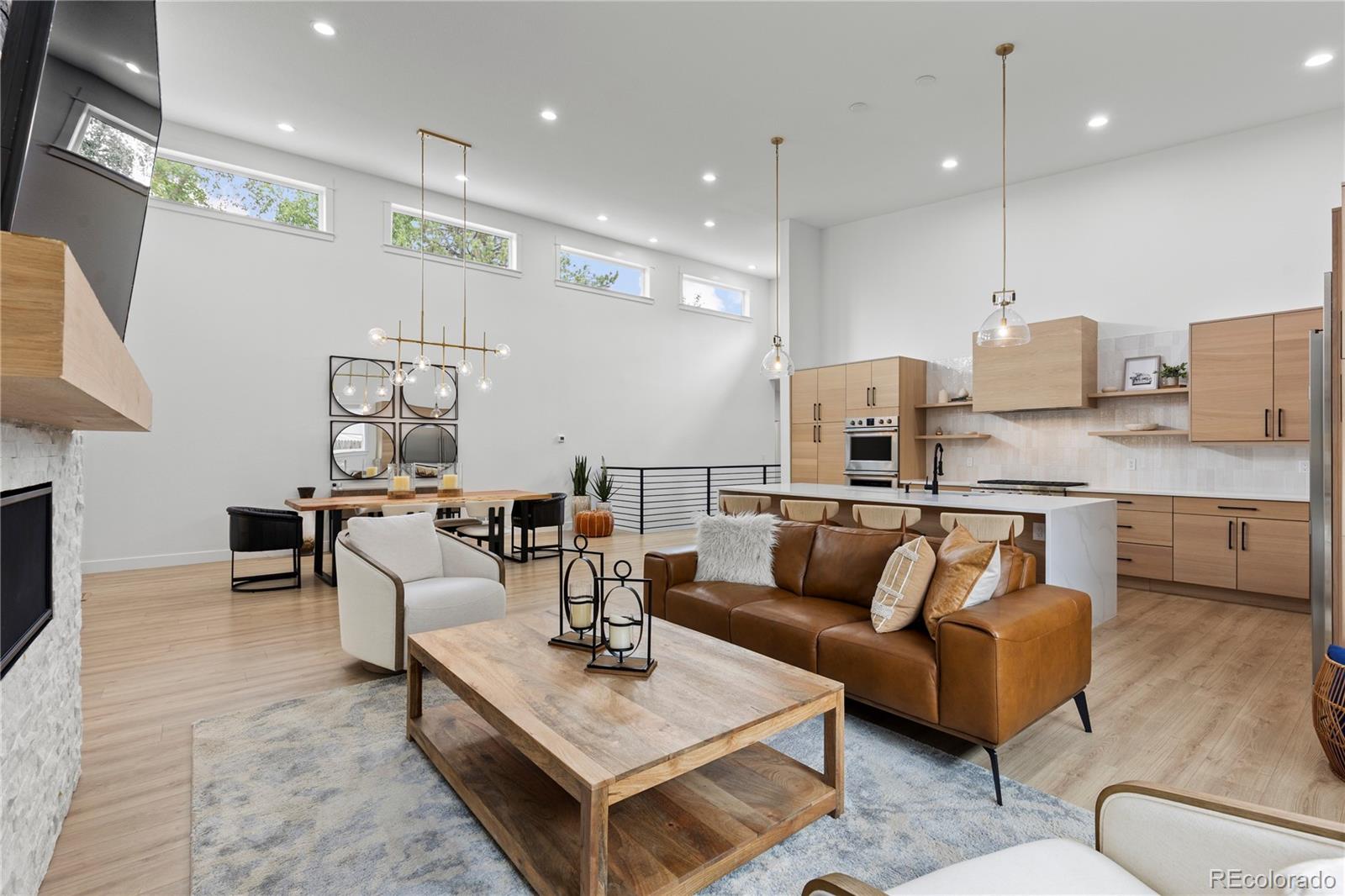 MLS Image #2 for 2901 s bellaire street,denver, Colorado