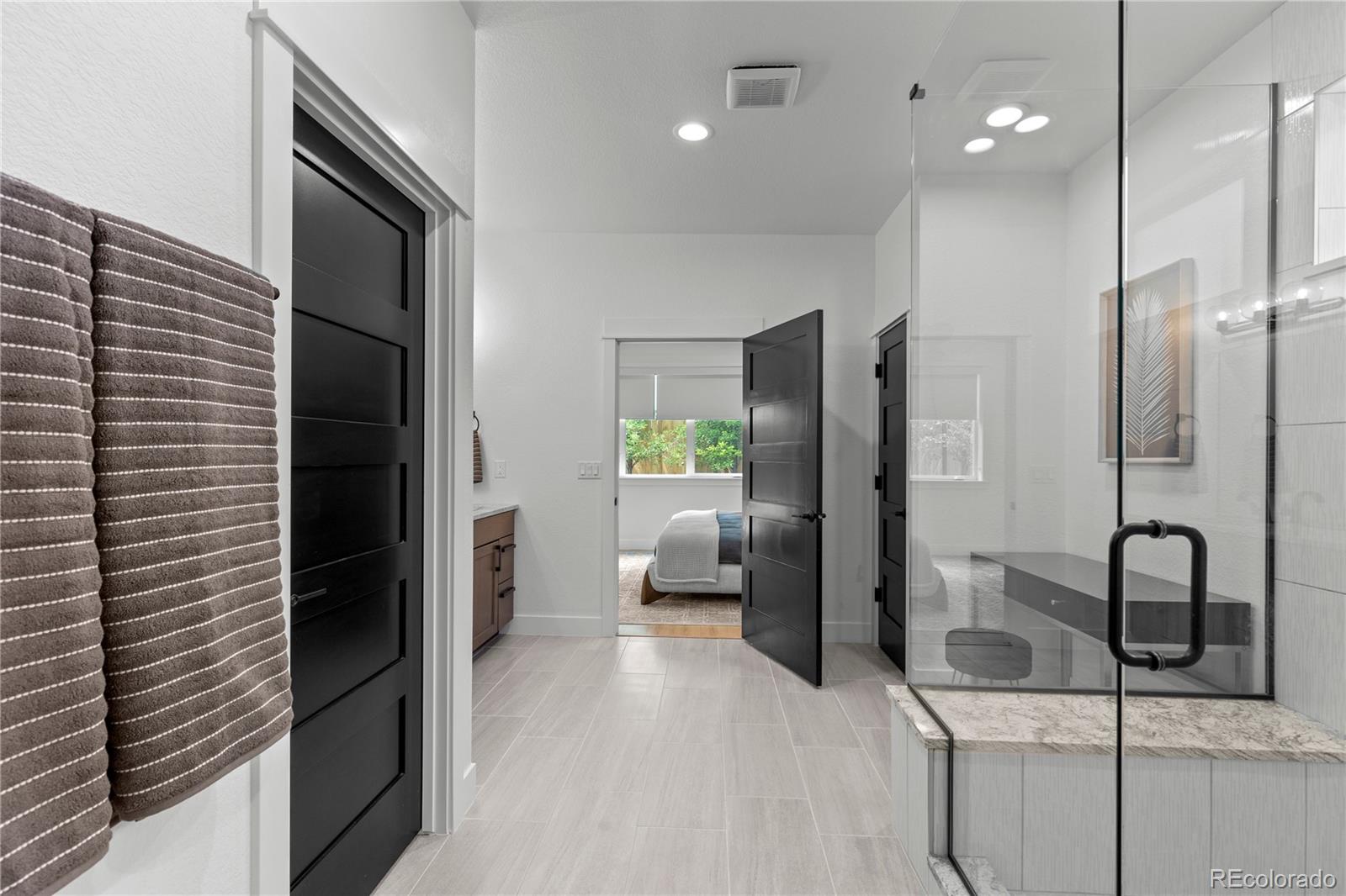MLS Image #26 for 2901 s bellaire street,denver, Colorado