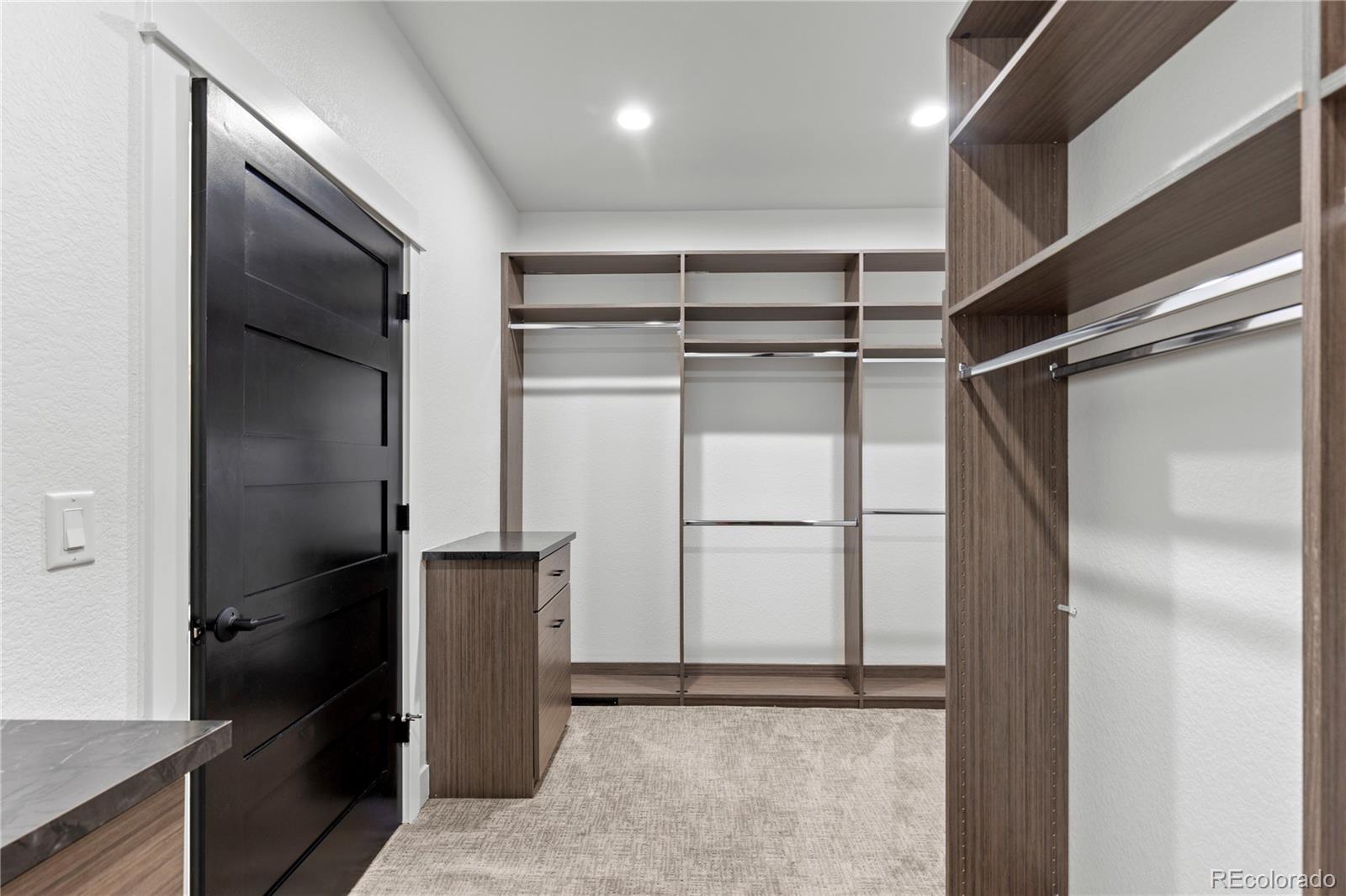 MLS Image #28 for 2901 s bellaire street,denver, Colorado