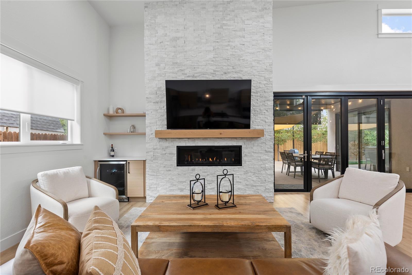 MLS Image #3 for 2901 s bellaire street,denver, Colorado