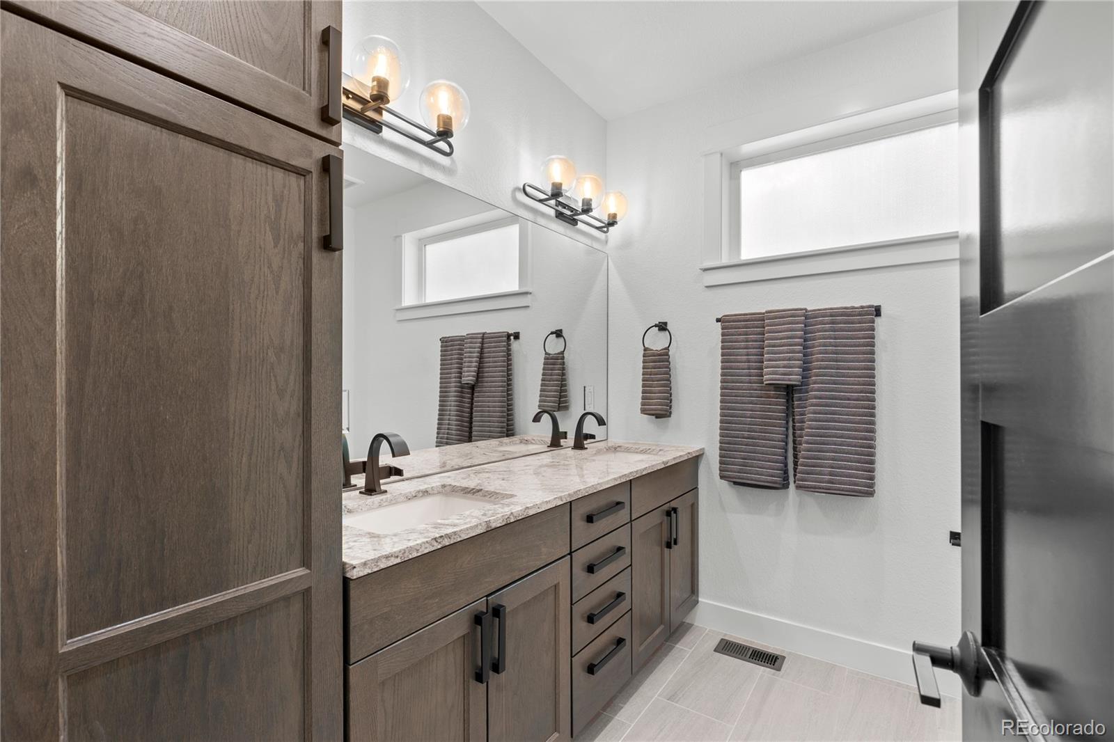 MLS Image #30 for 2901 s bellaire street,denver, Colorado