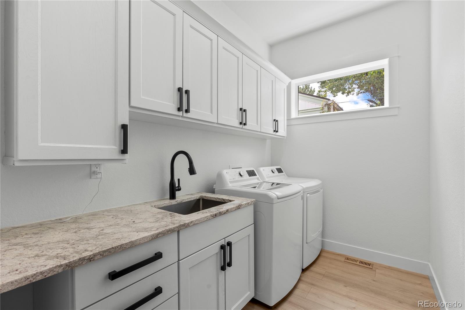 MLS Image #31 for 2901 s bellaire street,denver, Colorado
