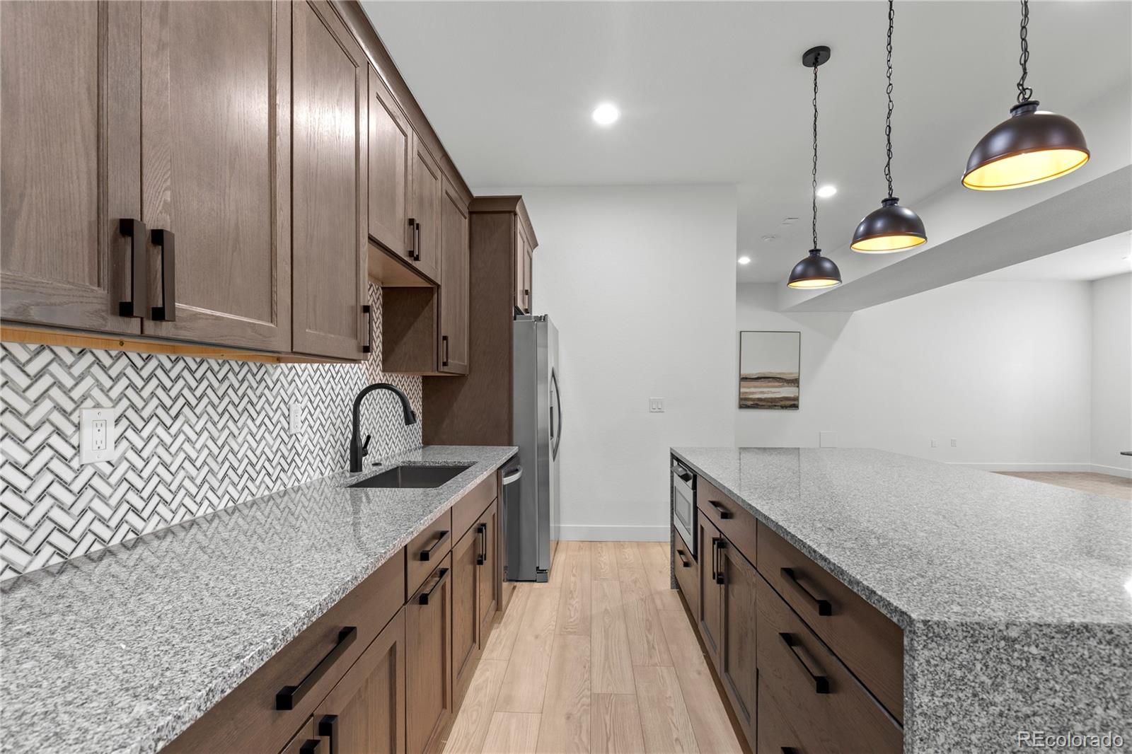 MLS Image #38 for 2901 s bellaire street,denver, Colorado