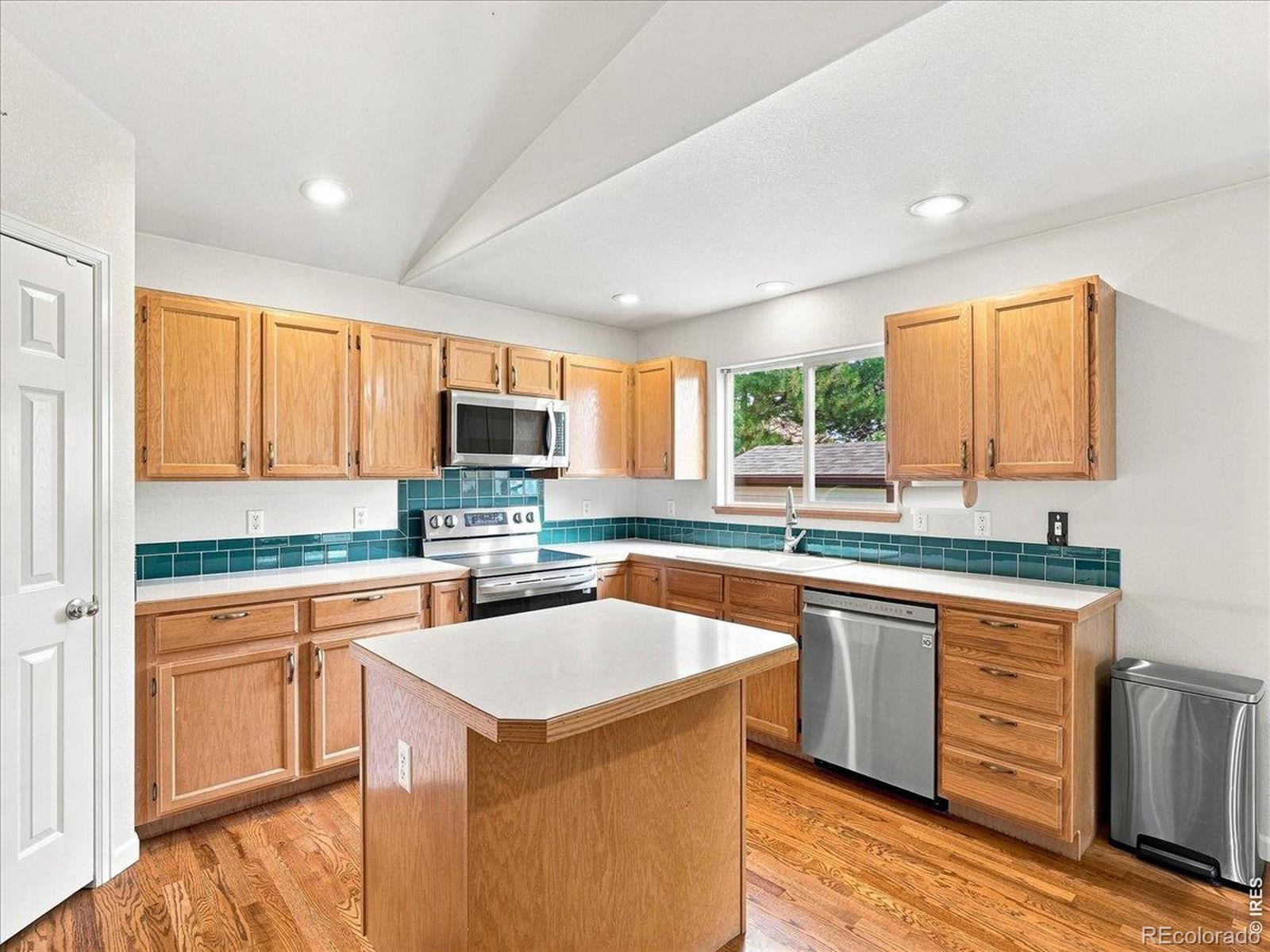 MLS Image #10 for 304  tuckaway court,windsor, Colorado