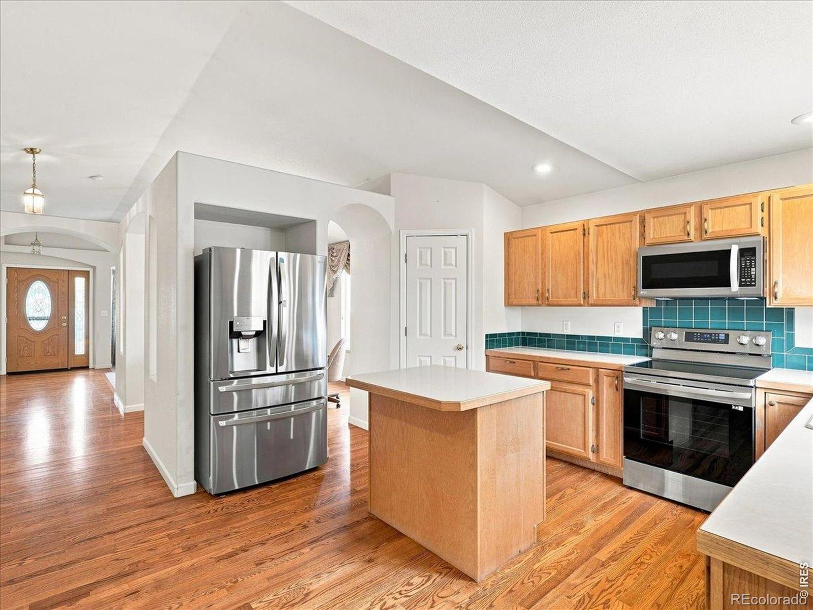 MLS Image #11 for 304  tuckaway court,windsor, Colorado