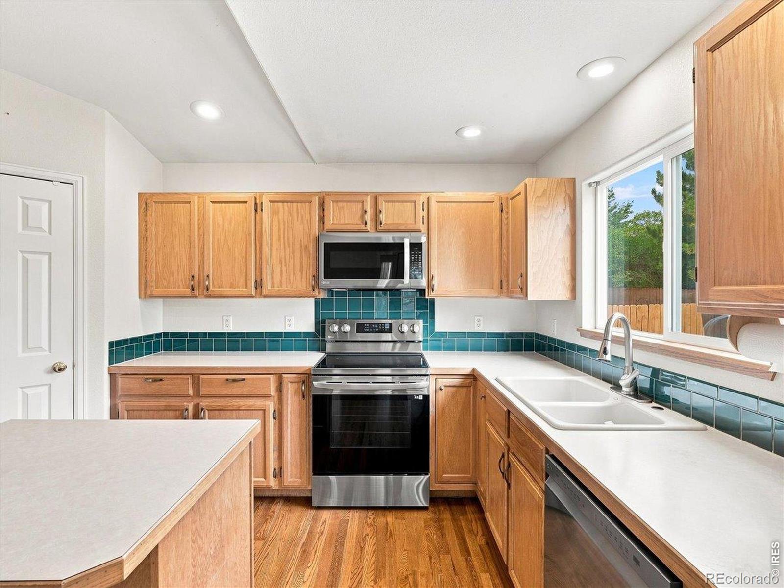 MLS Image #12 for 304  tuckaway court,windsor, Colorado