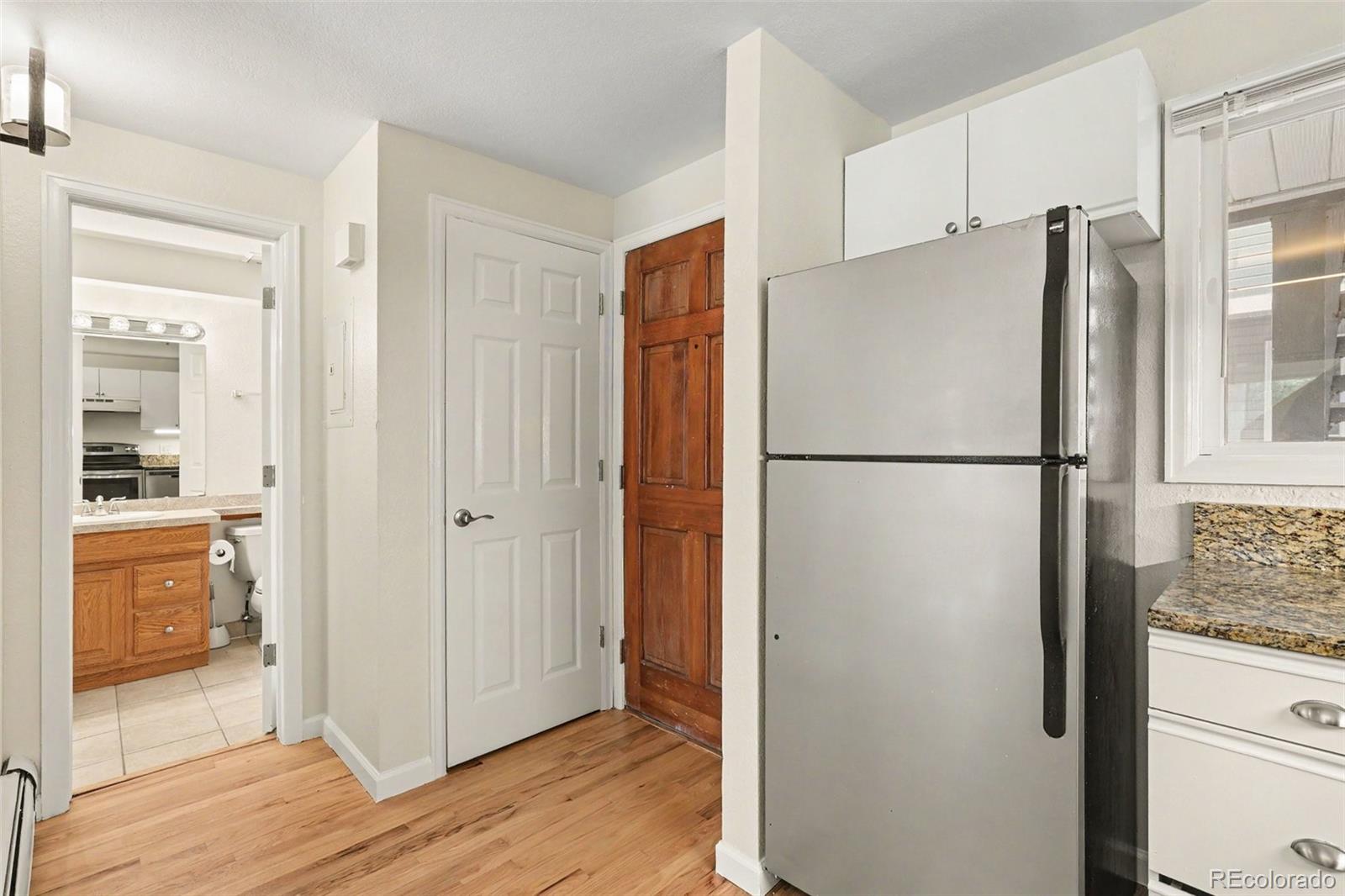 MLS Image #11 for 2201  pearl street,boulder, Colorado