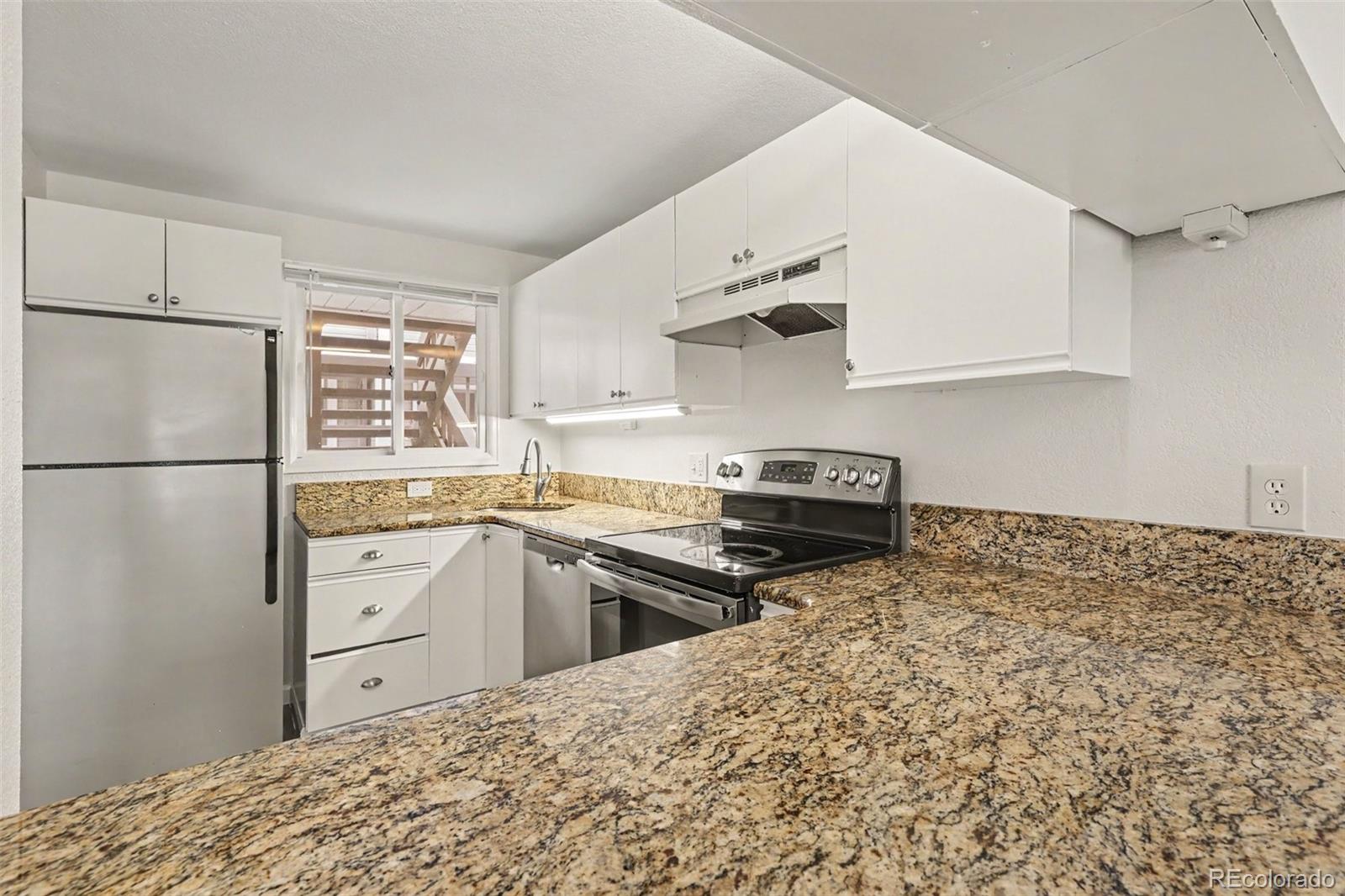 MLS Image #13 for 2201  pearl street,boulder, Colorado