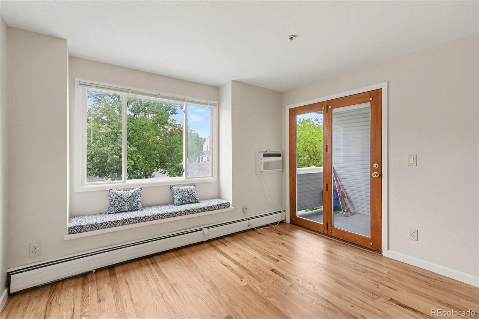 MLS Image #4 for 2201  pearl street,boulder, Colorado