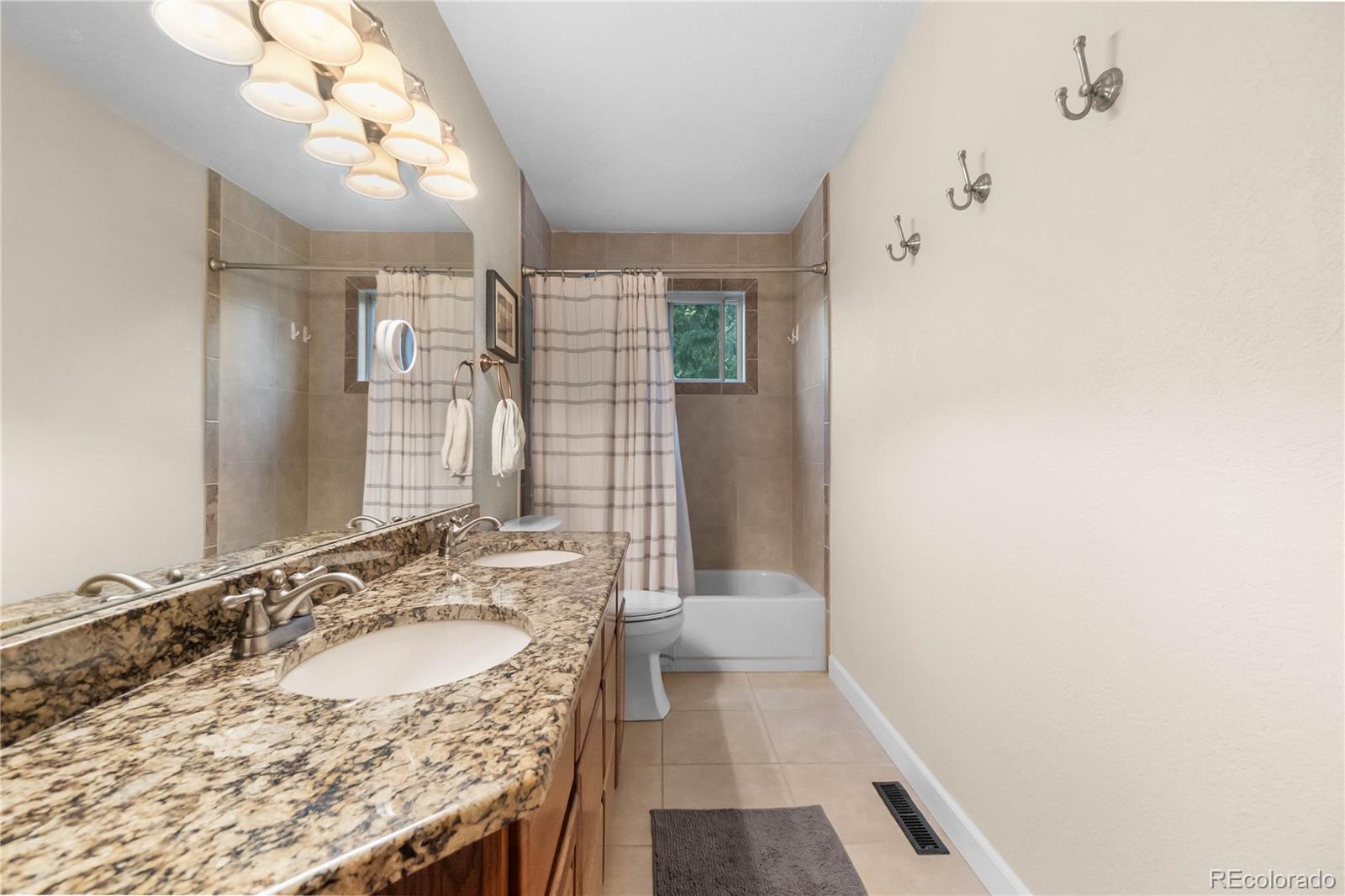MLS Image #25 for 822  hays circle,longmont, Colorado