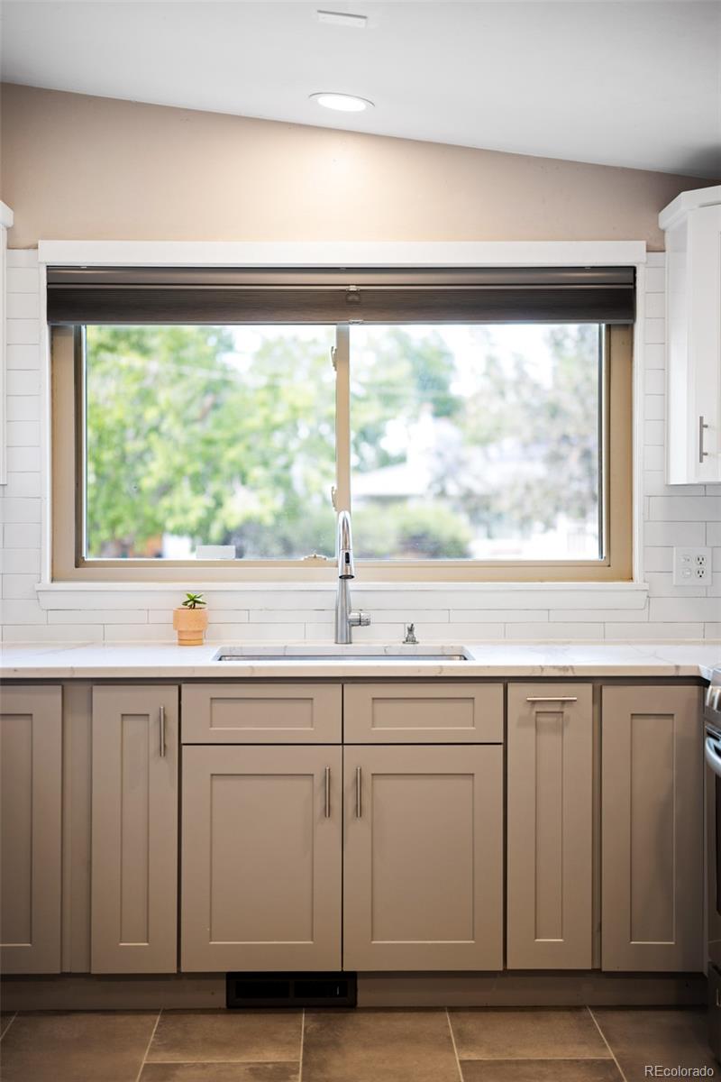 MLS Image #10 for 6044 s fairfield street,littleton, Colorado