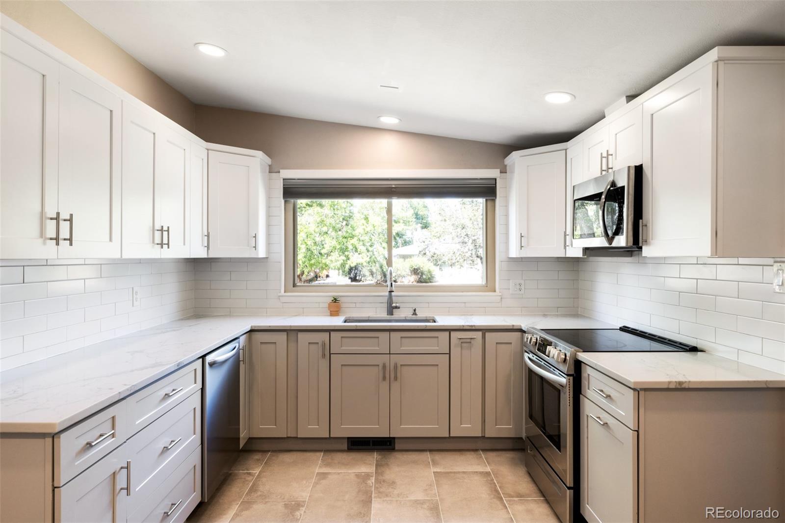 MLS Image #9 for 6044 s fairfield street,littleton, Colorado