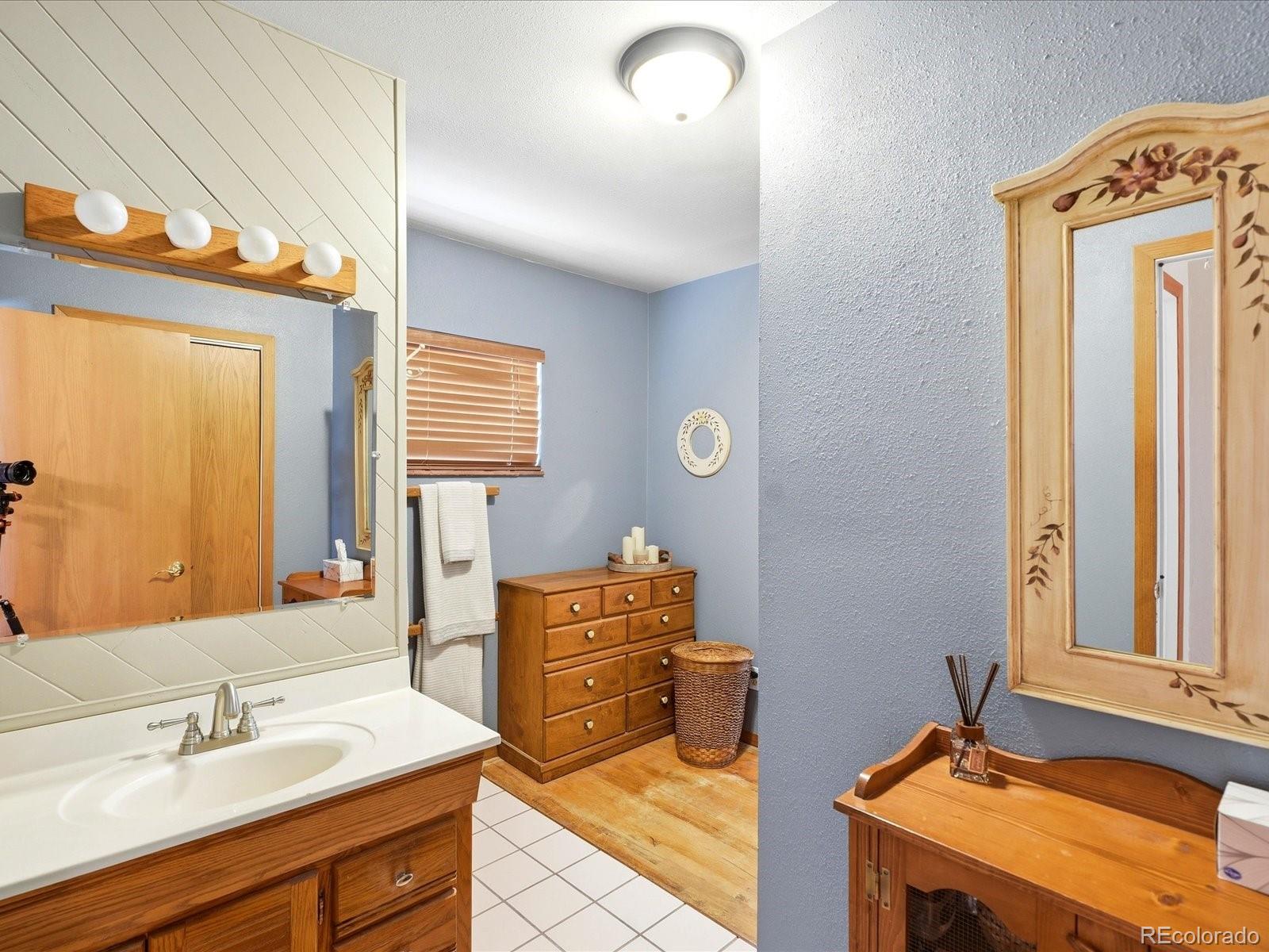 MLS Image #33 for 3415 s hudson way,denver, Colorado