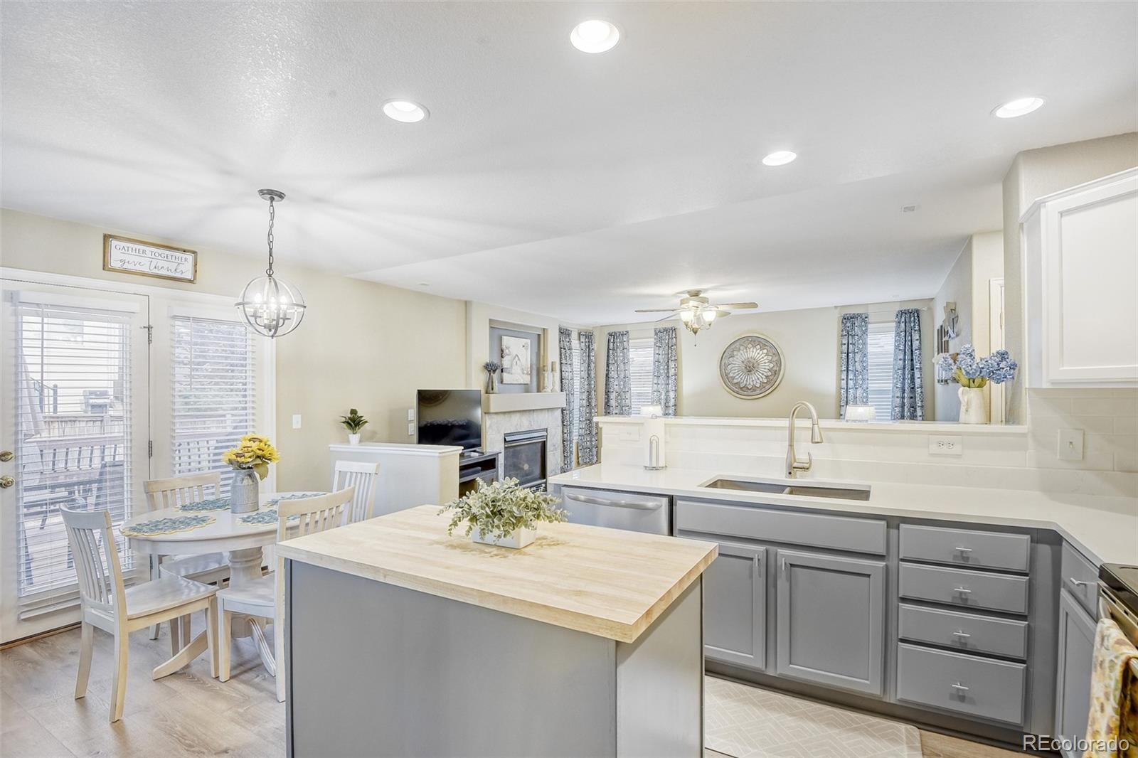 MLS Image #8 for 360  kingbird circle,highlands ranch, Colorado