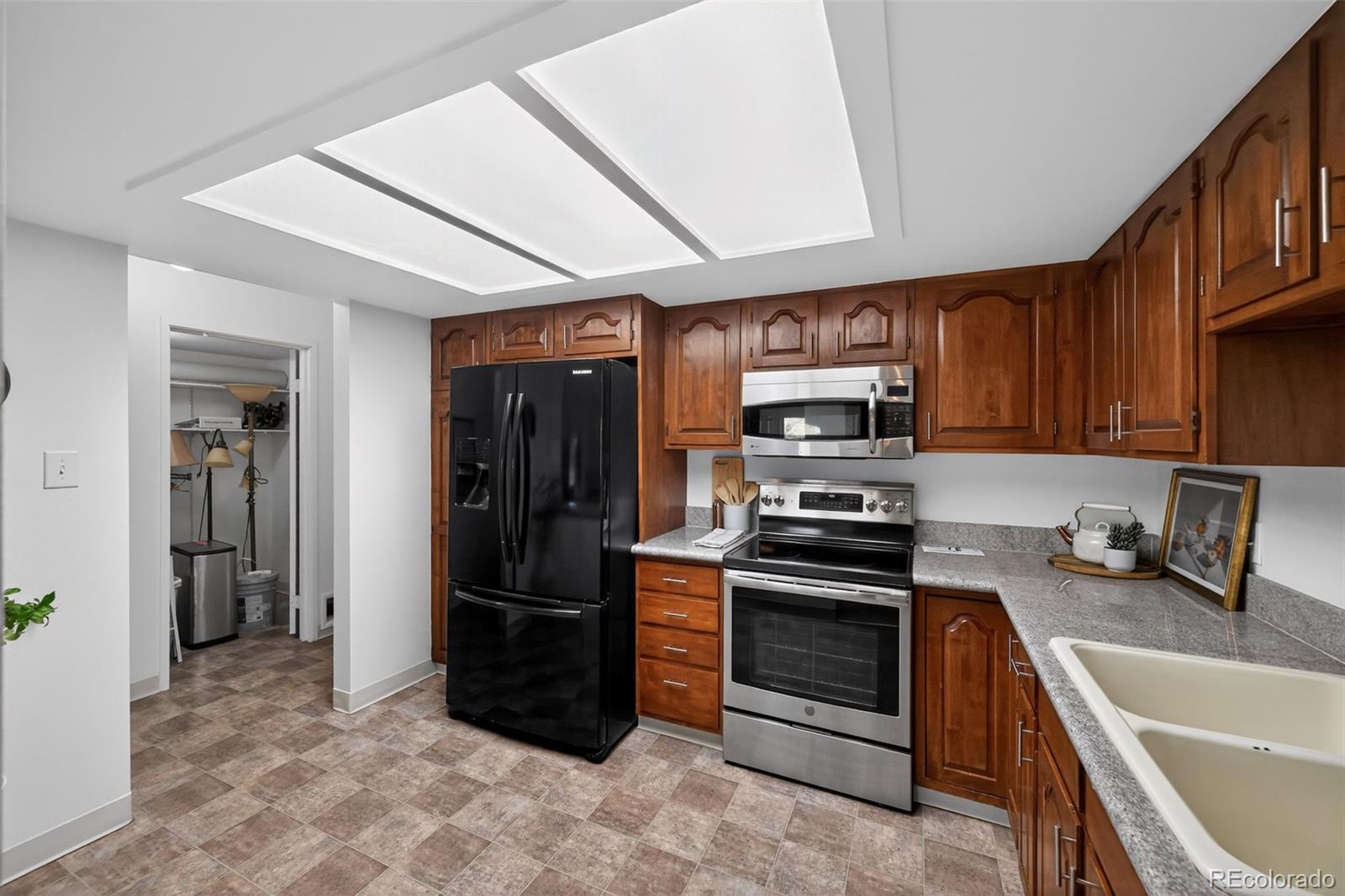 MLS Image #10 for 2868 s heather gardens way 103,aurora, Colorado