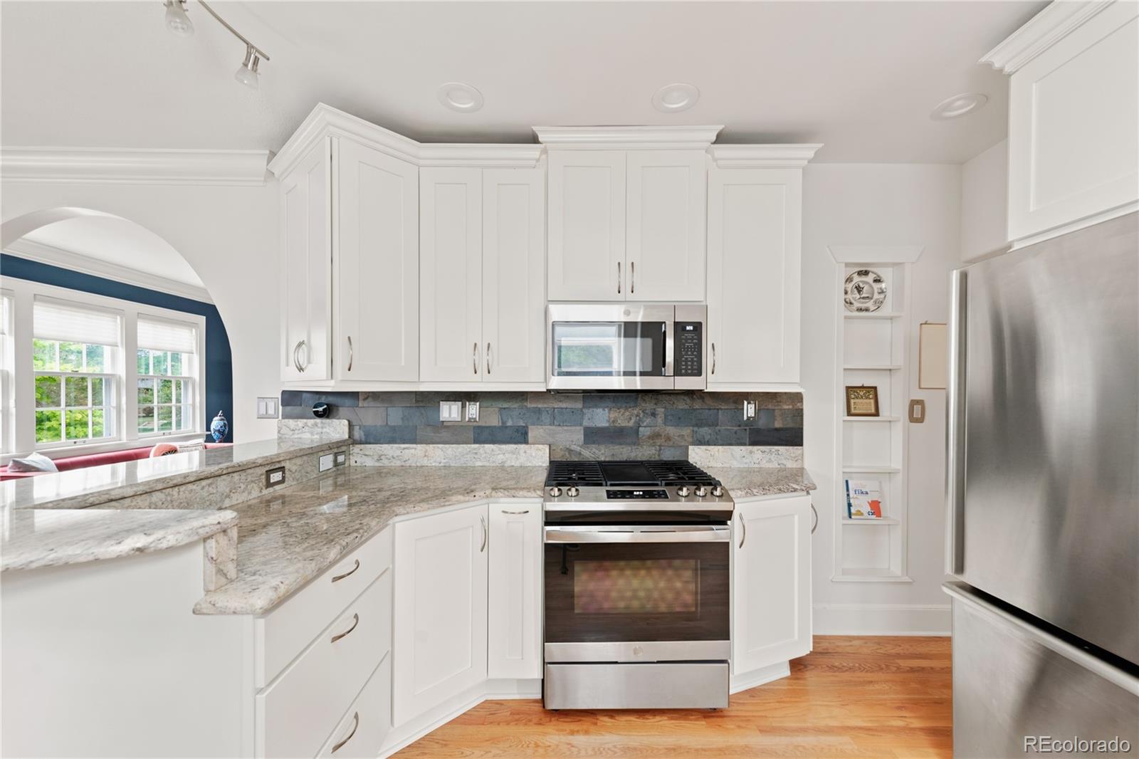 MLS Image #15 for 739  bellaire street,denver, Colorado