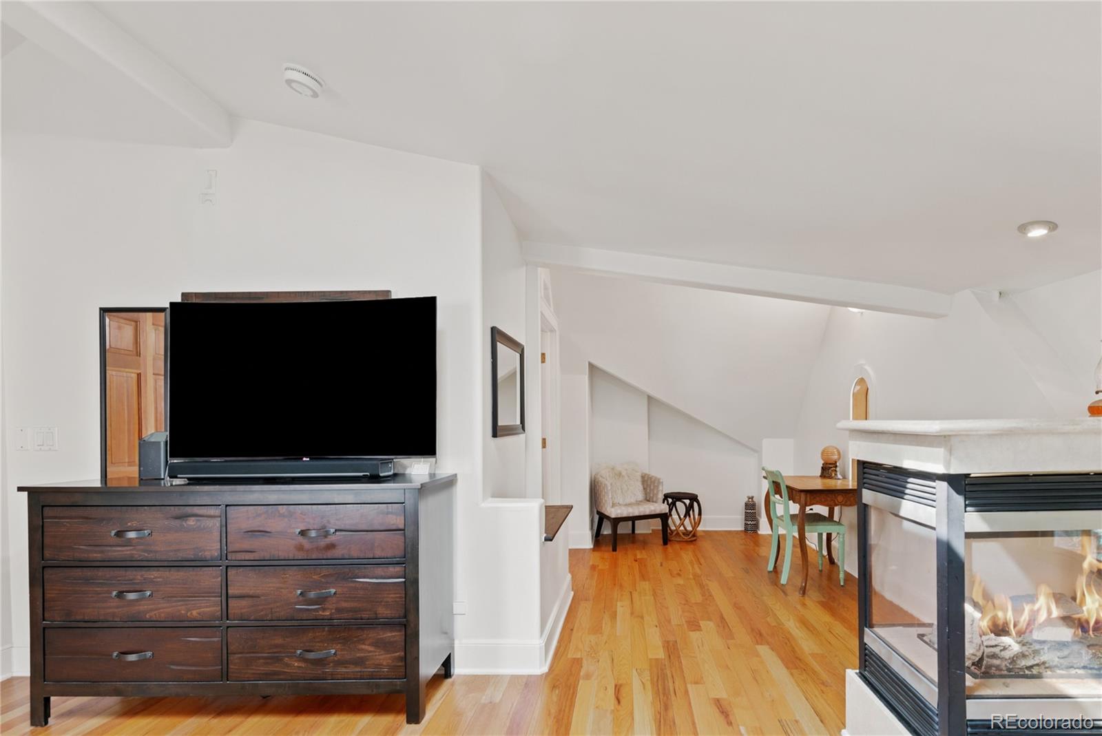 MLS Image #24 for 739  bellaire street,denver, Colorado