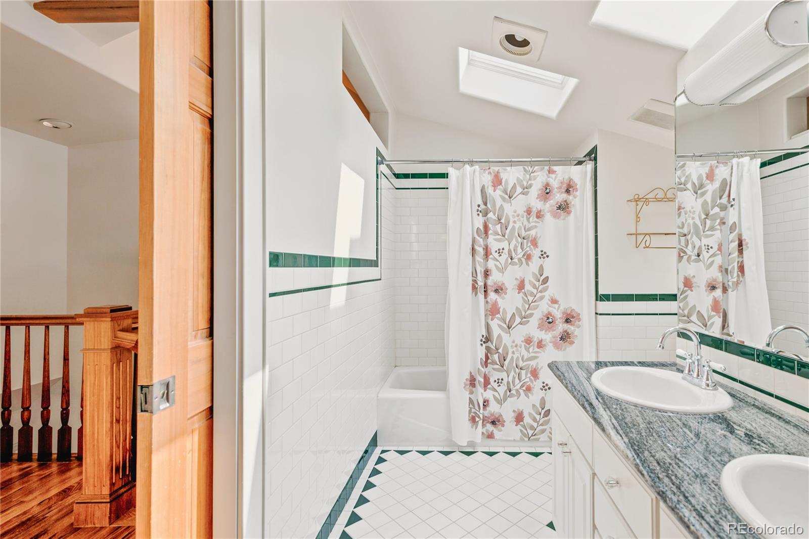 MLS Image #35 for 739  bellaire street,denver, Colorado