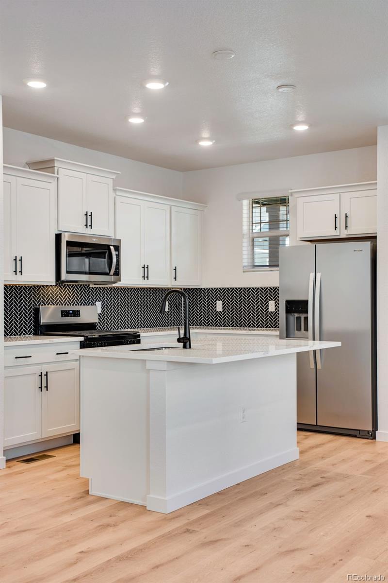 MLS Image #10 for 22614 e 6th place,aurora, Colorado